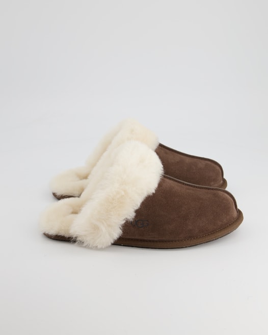 UGG Scuffette II Hausschuhe in Braun