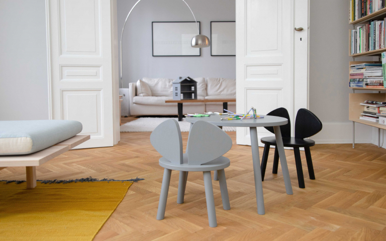 Nofred Mouse kindertafel gelakt eiken