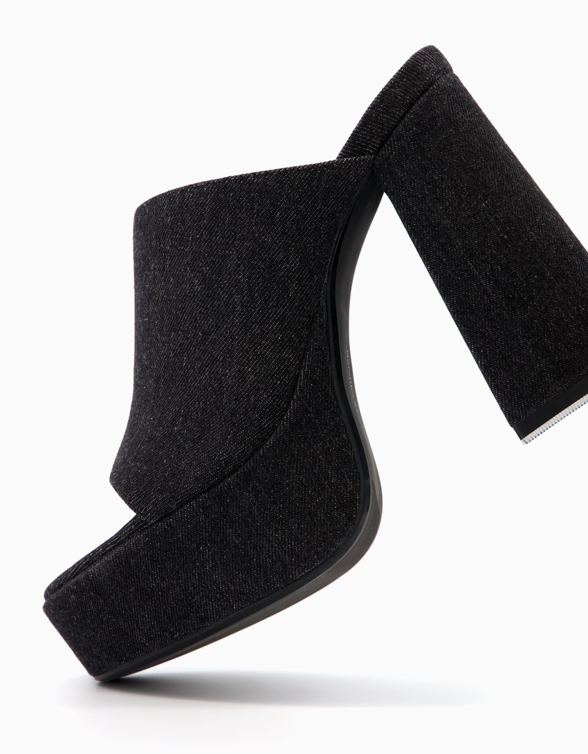 mules de plataforma em jeans