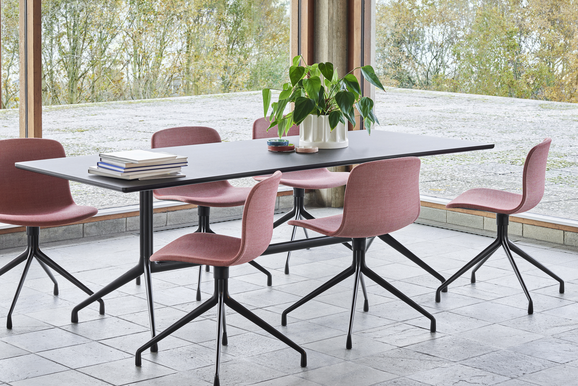 Eetkamerstoel AAC 10 zwart onderstel warm red