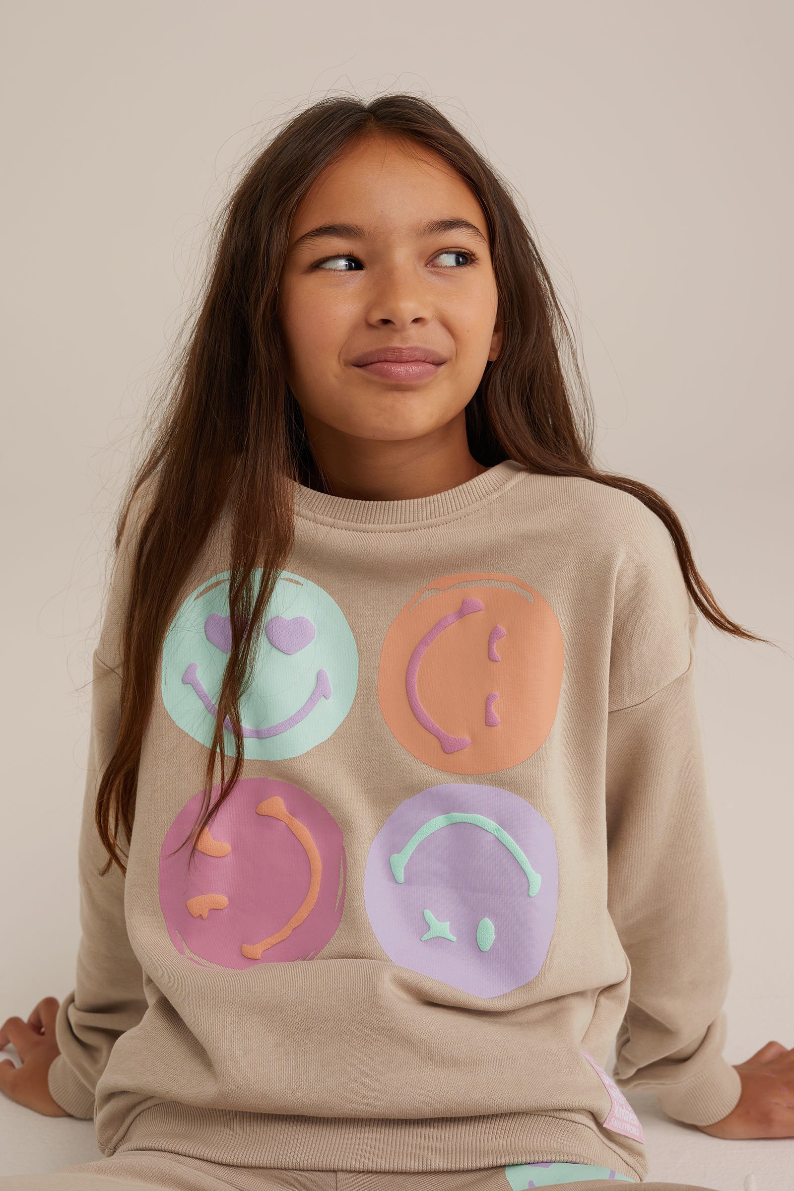 Meisjes SmileyWorld® sweater met opdruk WE Fashion Beige
