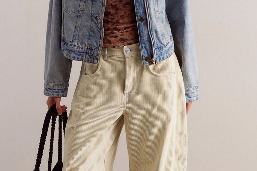 Piwonia - Middelhoge effen corduroy broek met wijde pijpen