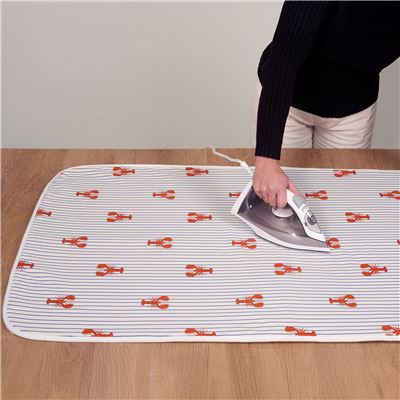 Housse de table à repasser et nappe de repassage motif homard