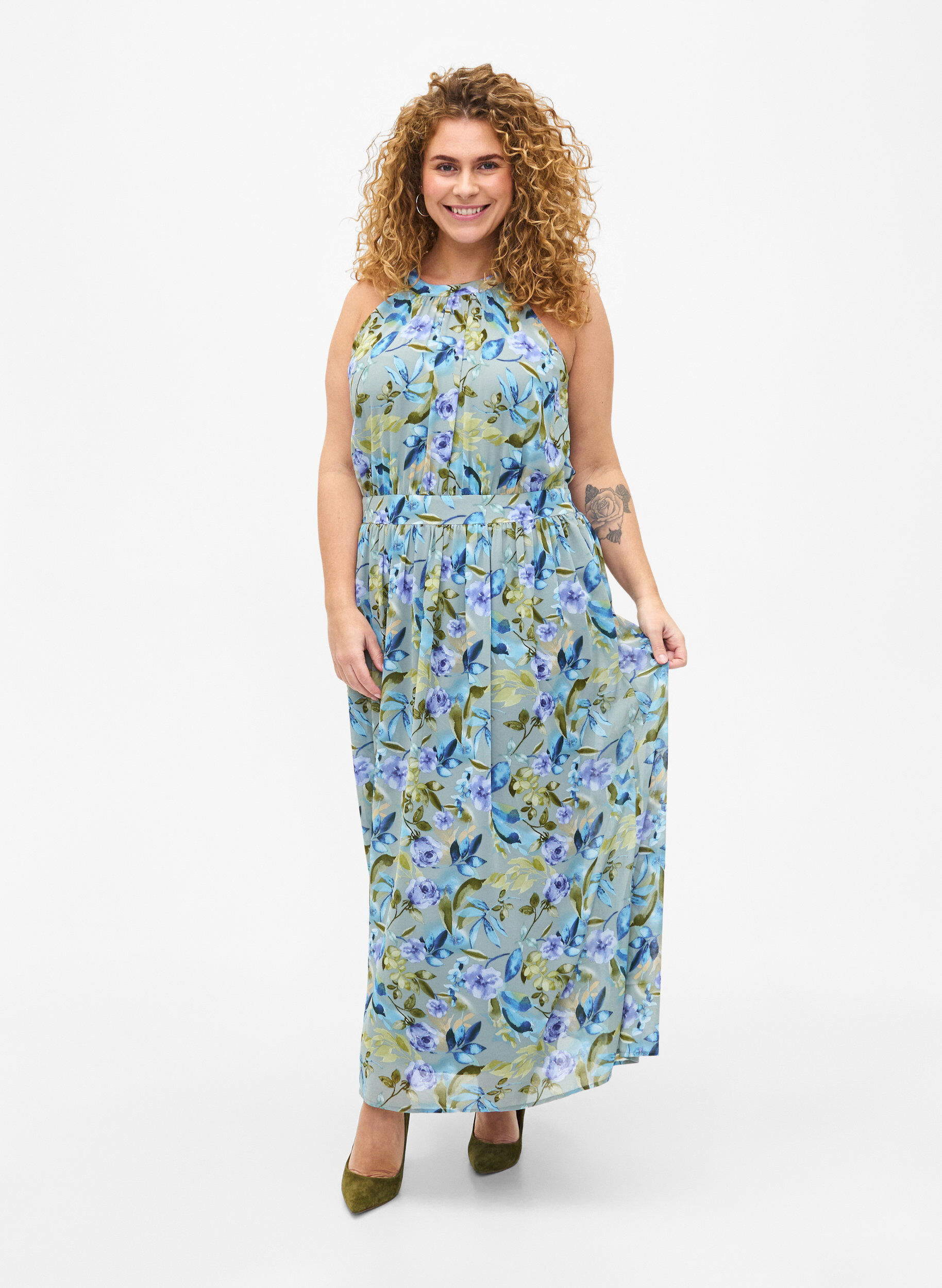 Blomstret maxikjole med halterneck