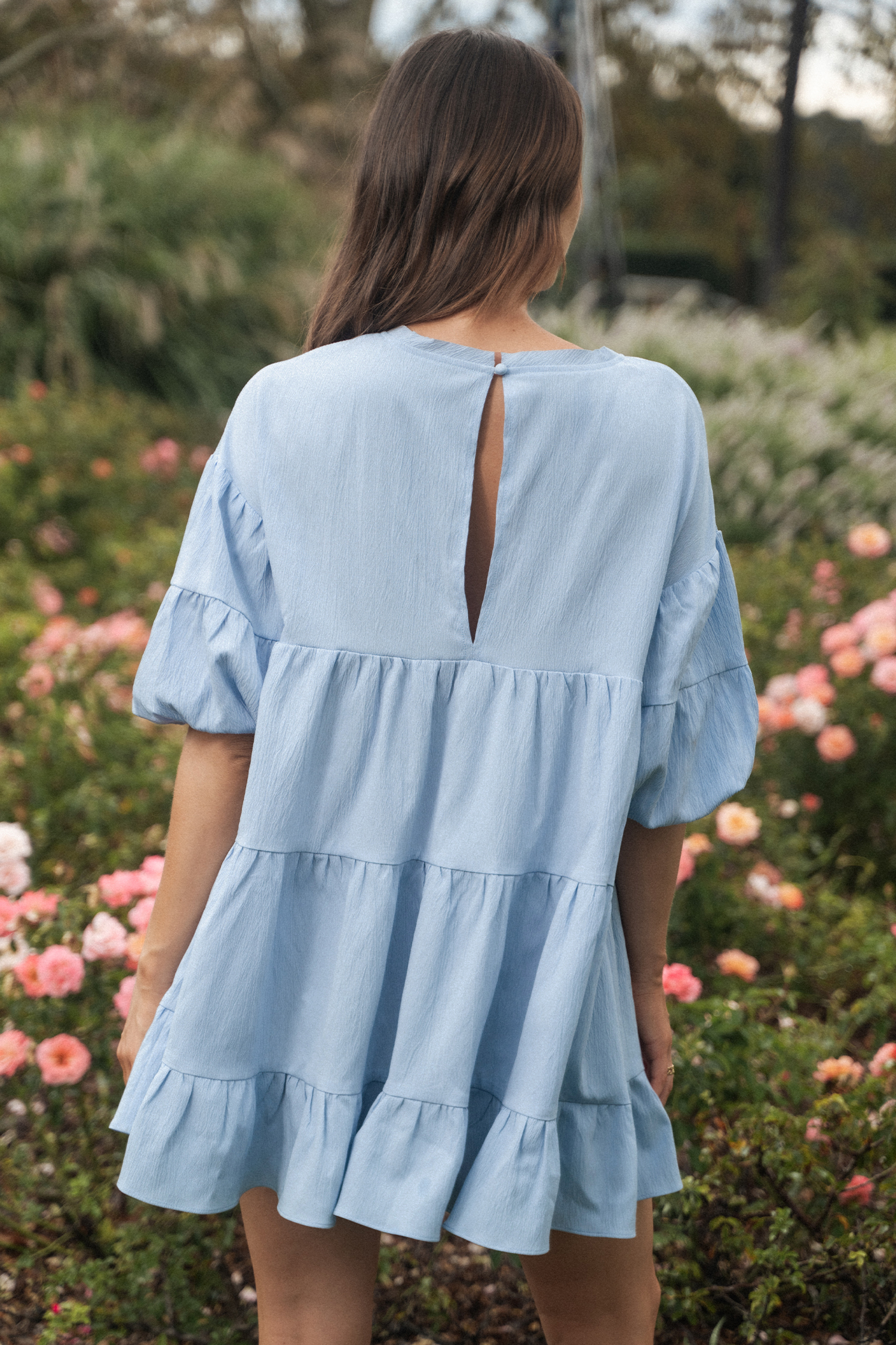 Robe mini avec manches bouffantes à volants bleu clair