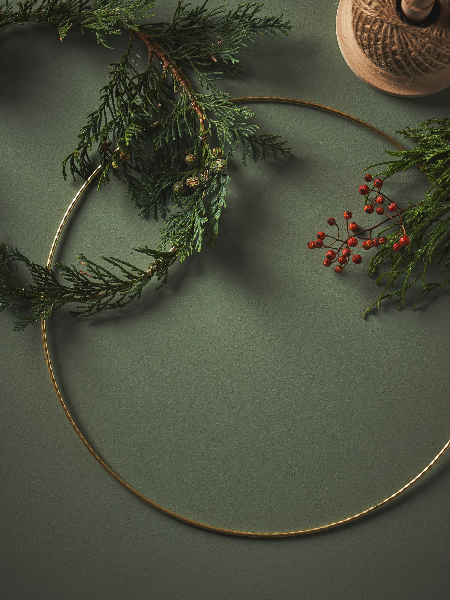 Ring til uro | Jern. Ø30 cm. | Gold