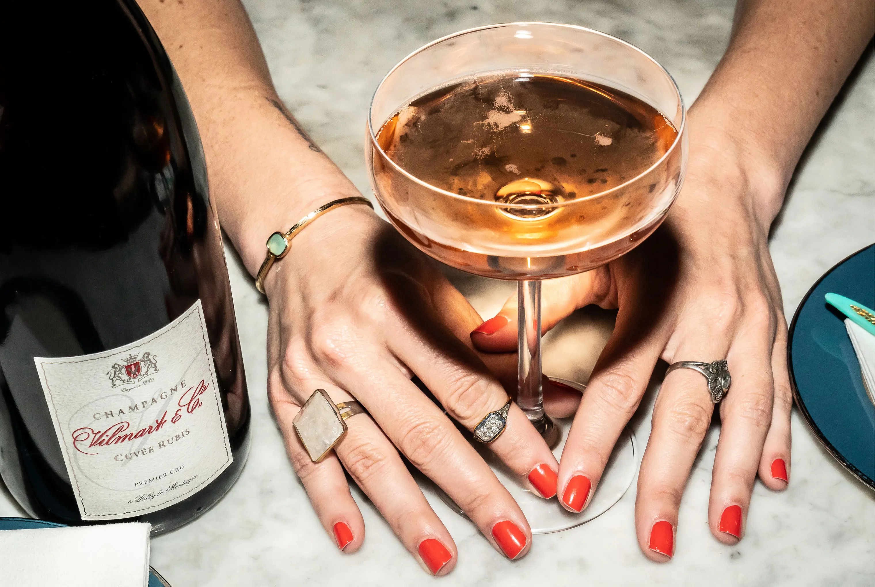 New Mags Better with Bubbles: Traveling the World through Champagne and Sparkling Wine - Af Ariel Arce