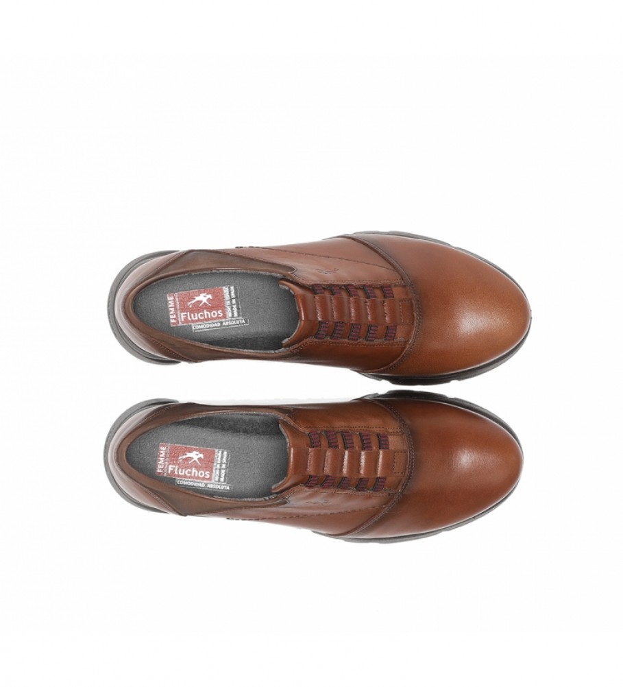 Sapatos Fluchos F1357 em couro marrom