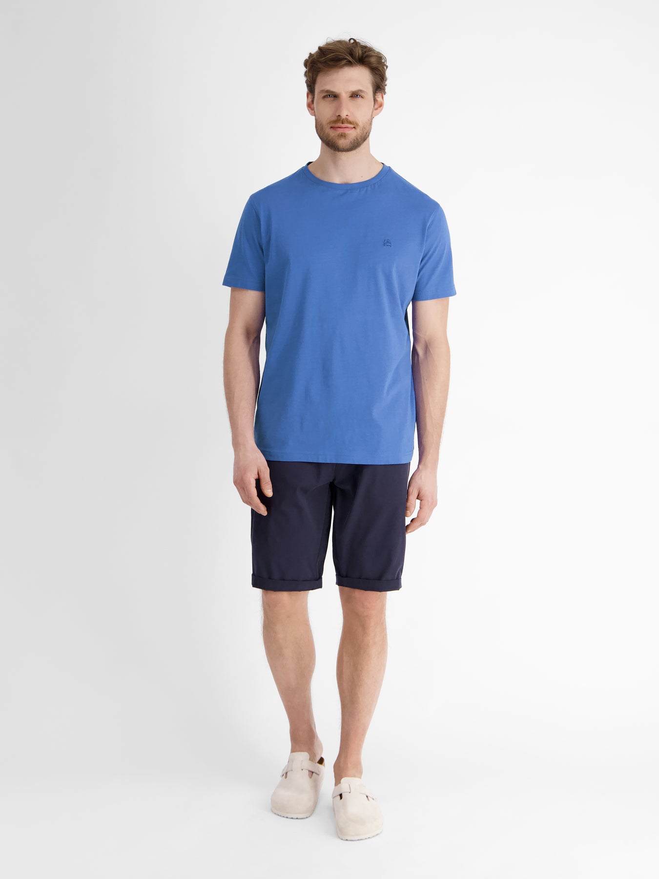 Basic T-Shirt mit Logostitch, unifarben