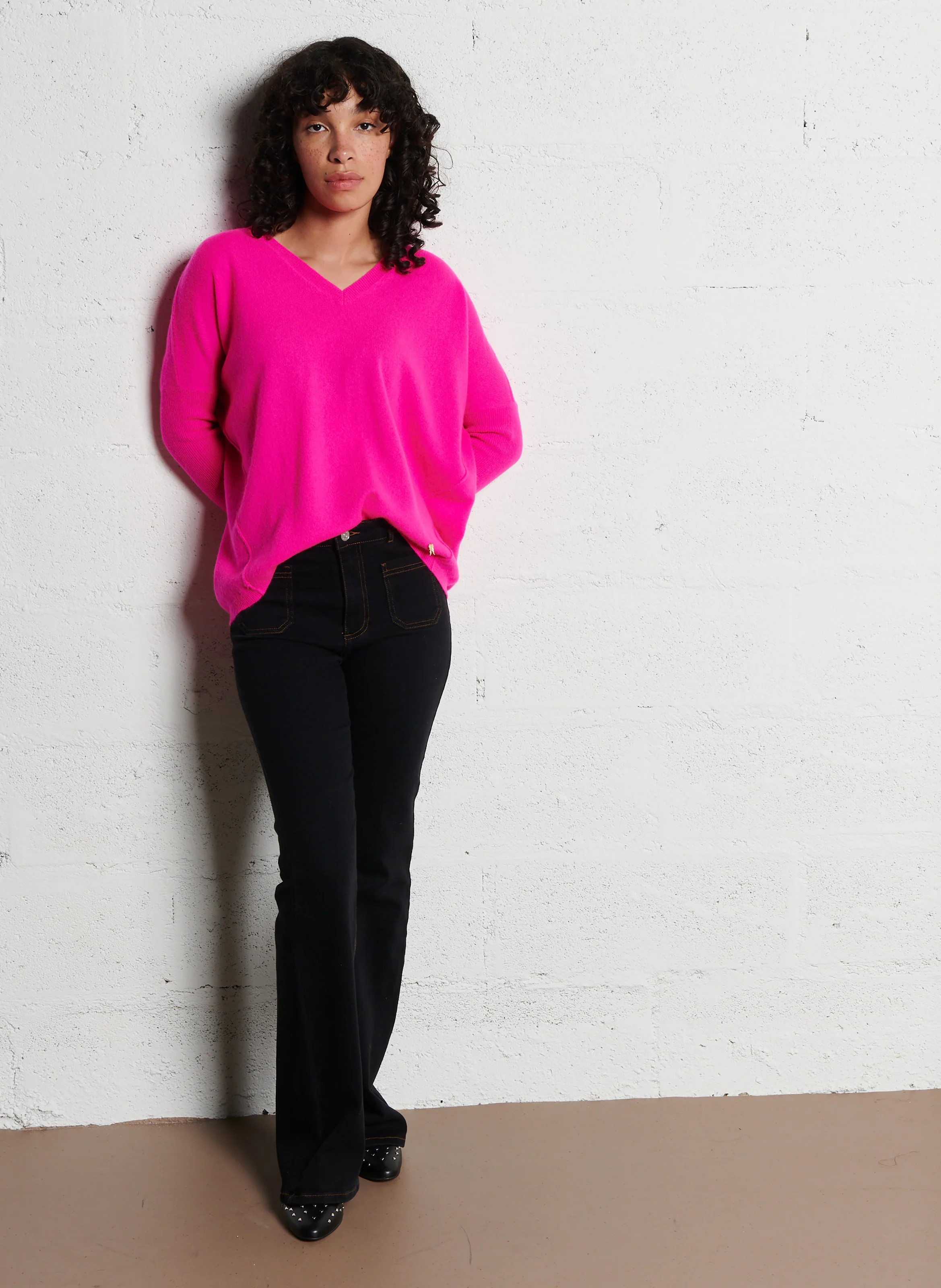 AMYEVERYDAY - Pull col V en cachemire | Rose