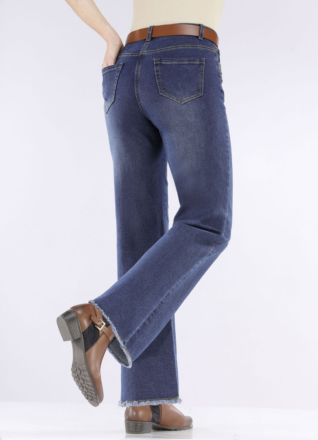 Jeans mit angesagtem Fransensaum