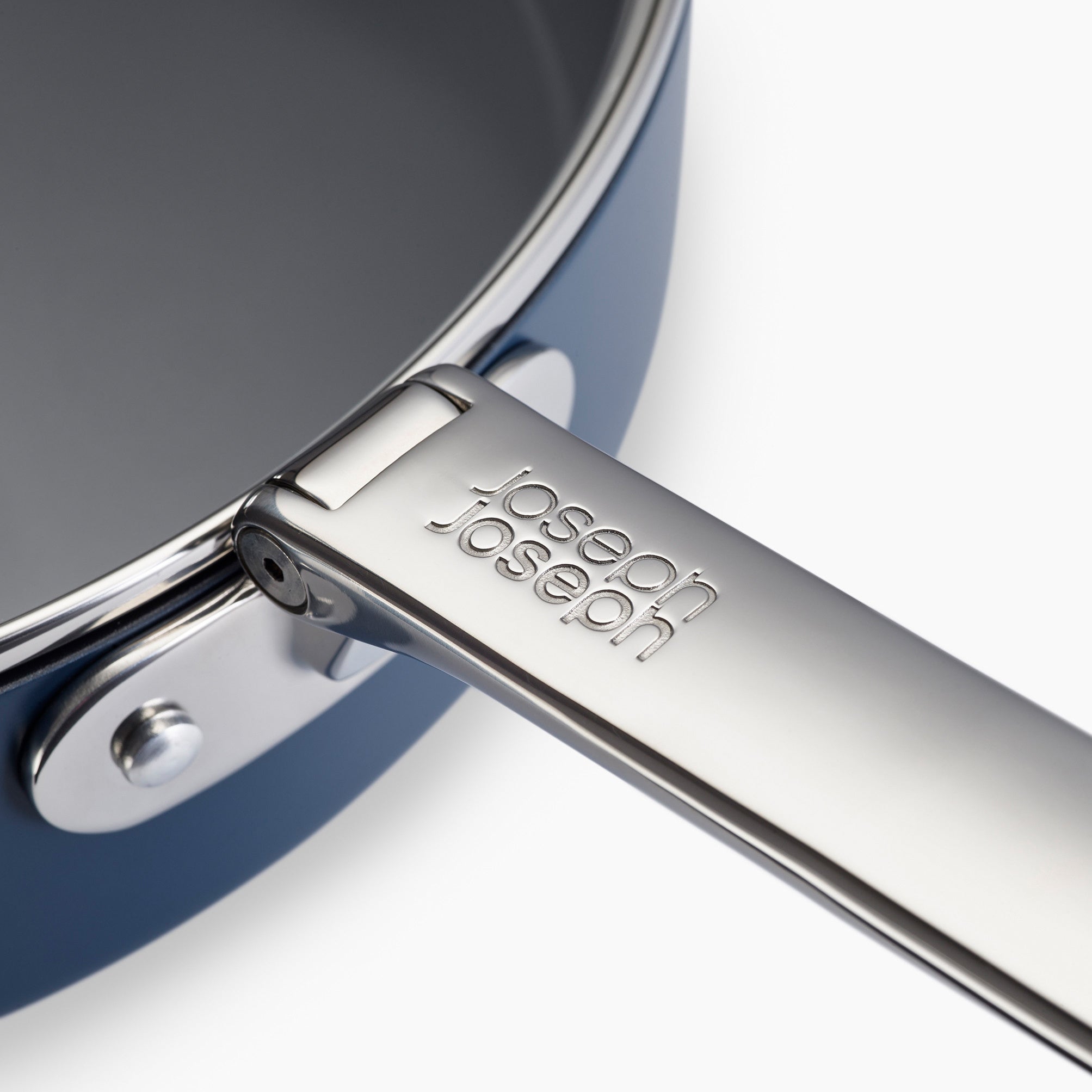 Joseph Joseph Space Sauteerpan met Deksel - Ã 28 cm