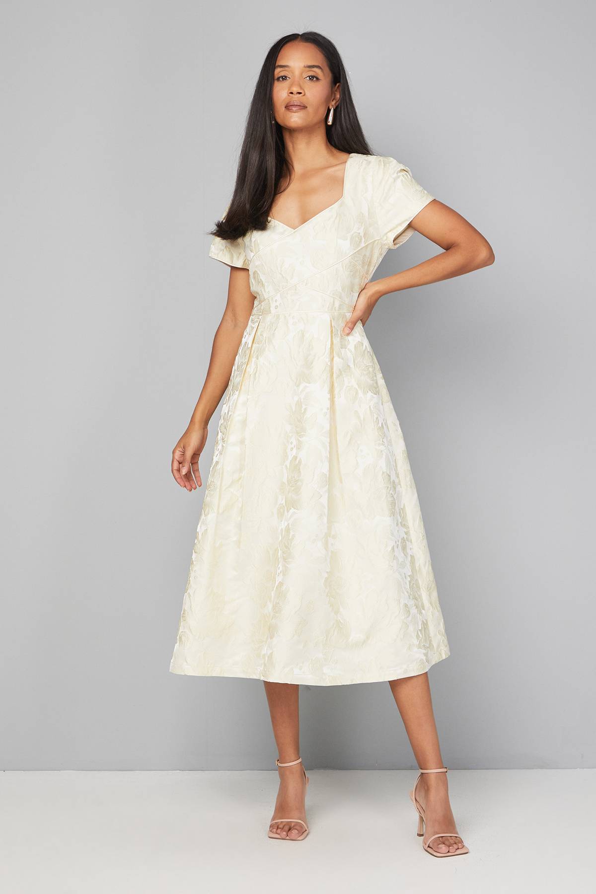Wallis Robe Mi-longue à Détails de Coutures Jacquard