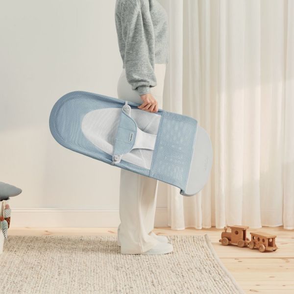 BabyBjörn Balance Soft Wipstoel Mesh Hemelsblauw / Wit