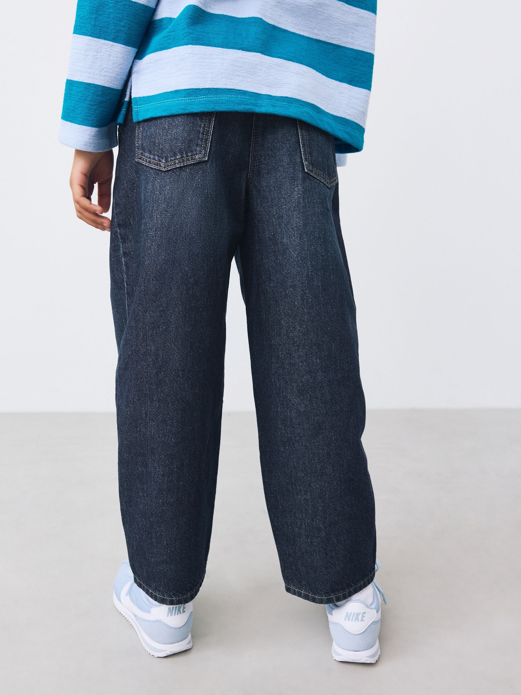 Donkere wassing - Barrel jeans (3-16jaar)