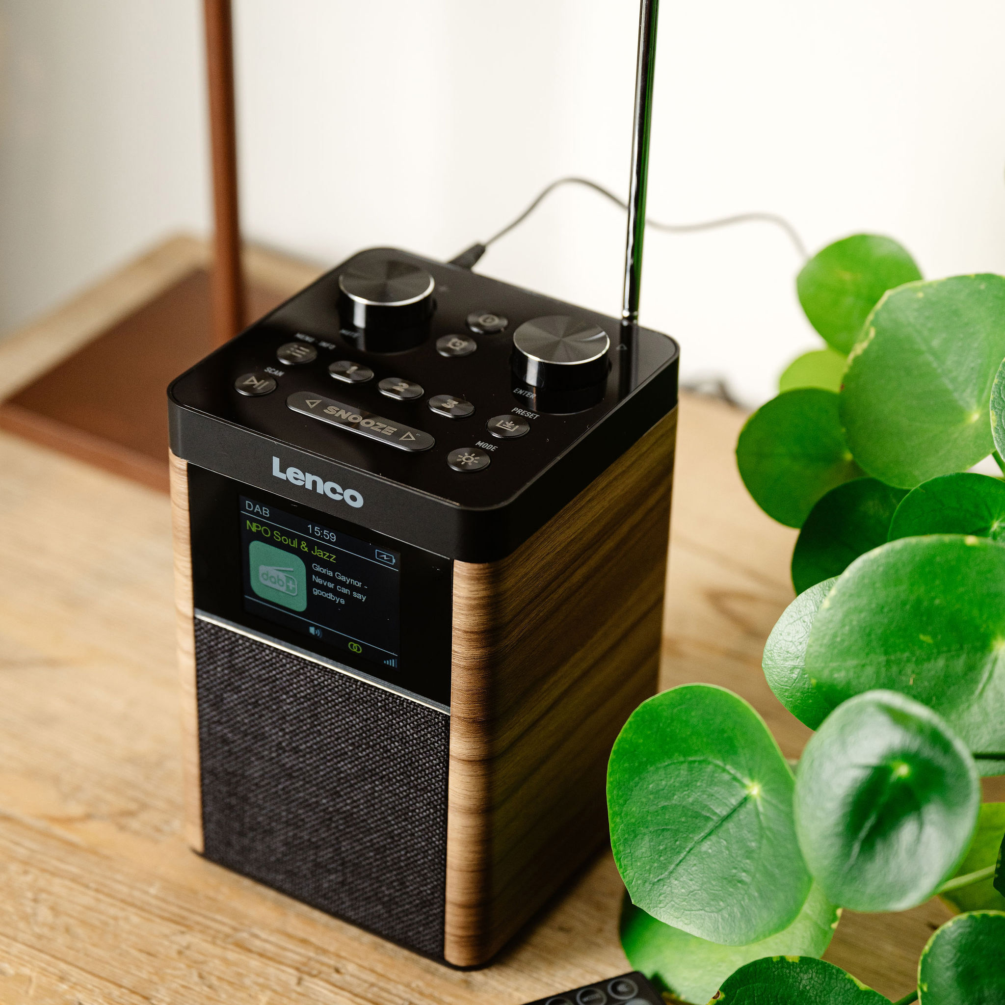 Lenco PDR-060WD Draagbare DAB+/FM Radio met Bluetooth