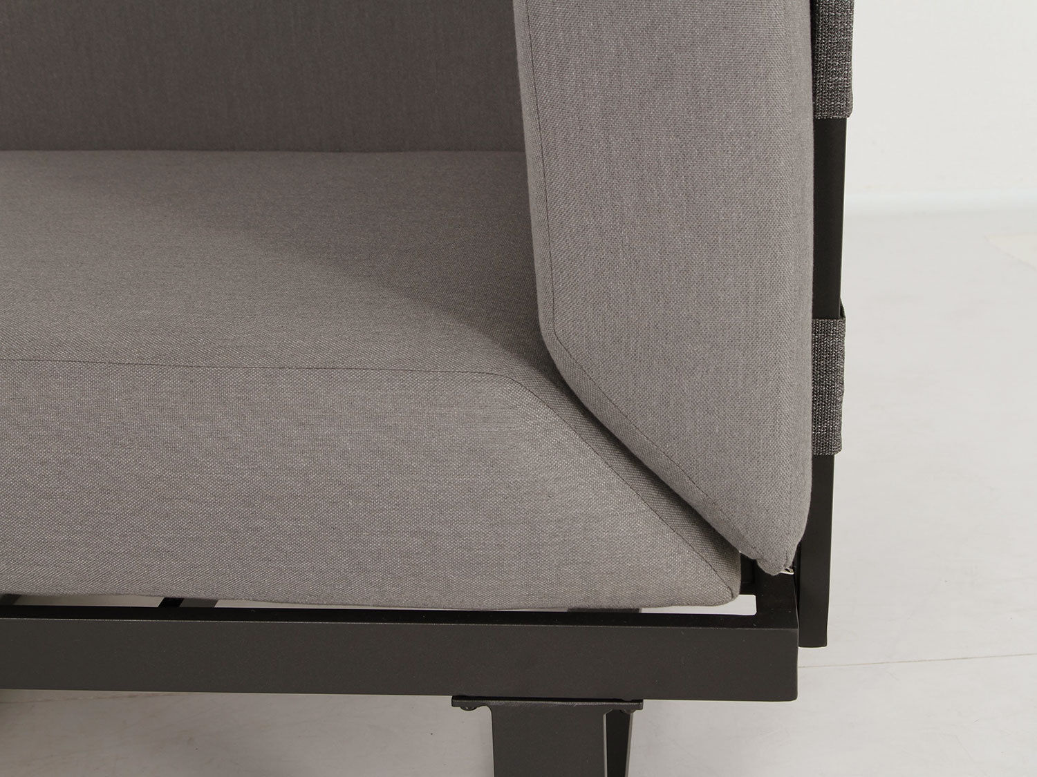 Daybed Sarah 2 Loveaseats mit Beistelltisch
