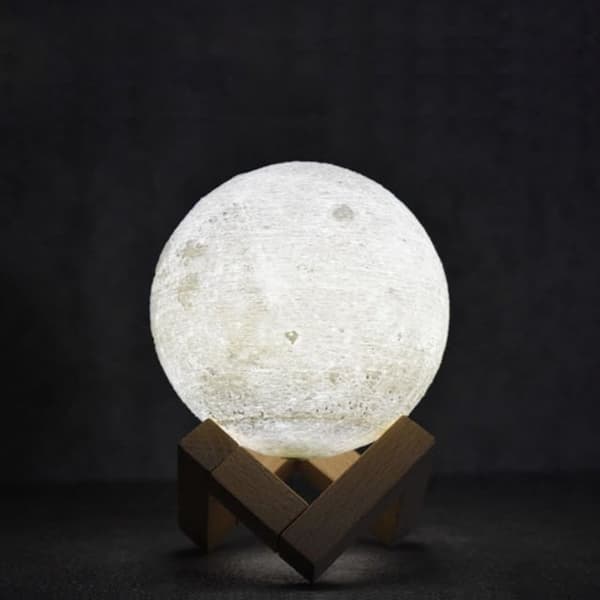 Lampe - Moon Lamp / Månelampe - 8cm - Justerbar farge
