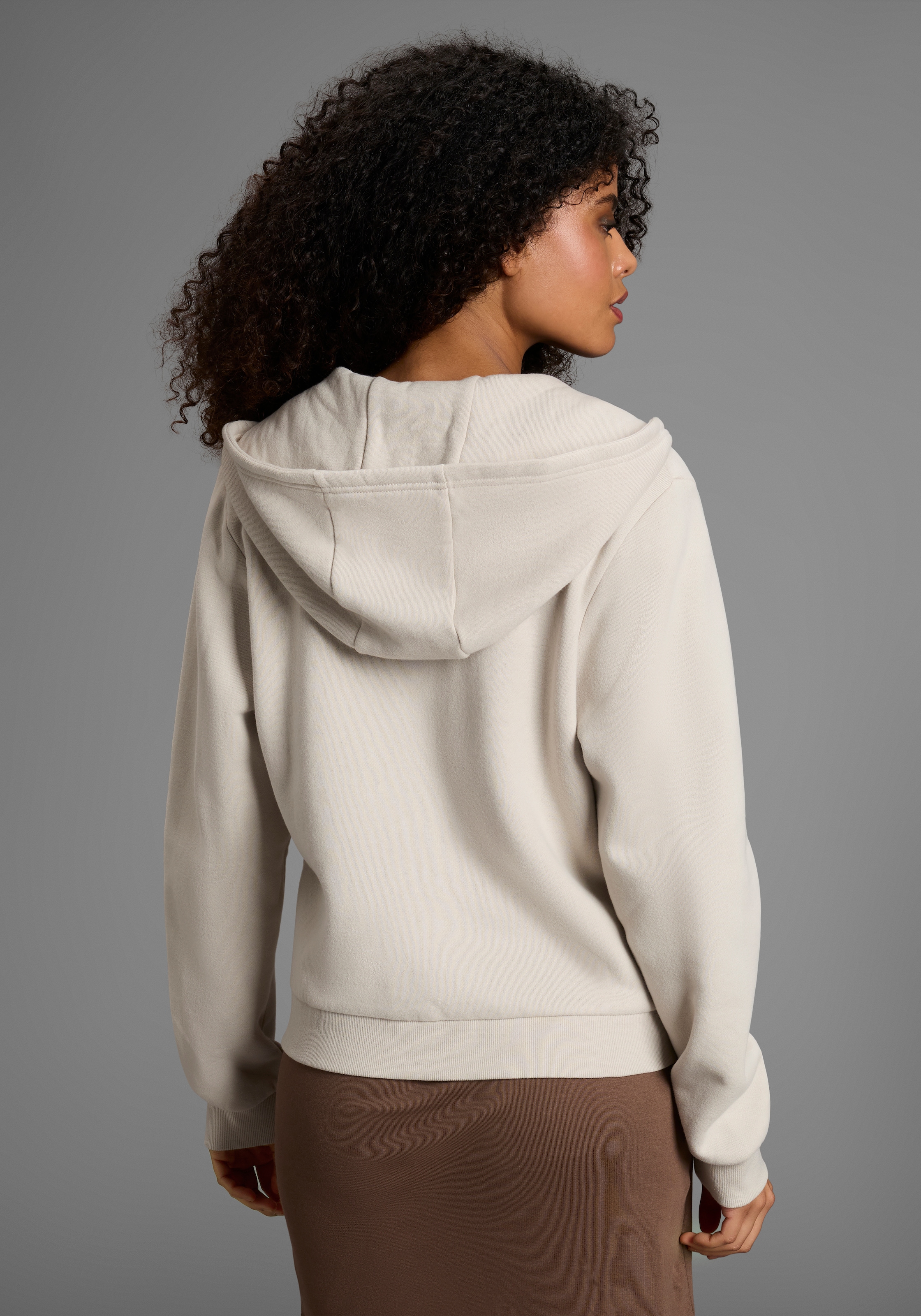 DELMAO Kapuzensweatjacke , mit Reissverschluss, Kapuze & Kängurutasche