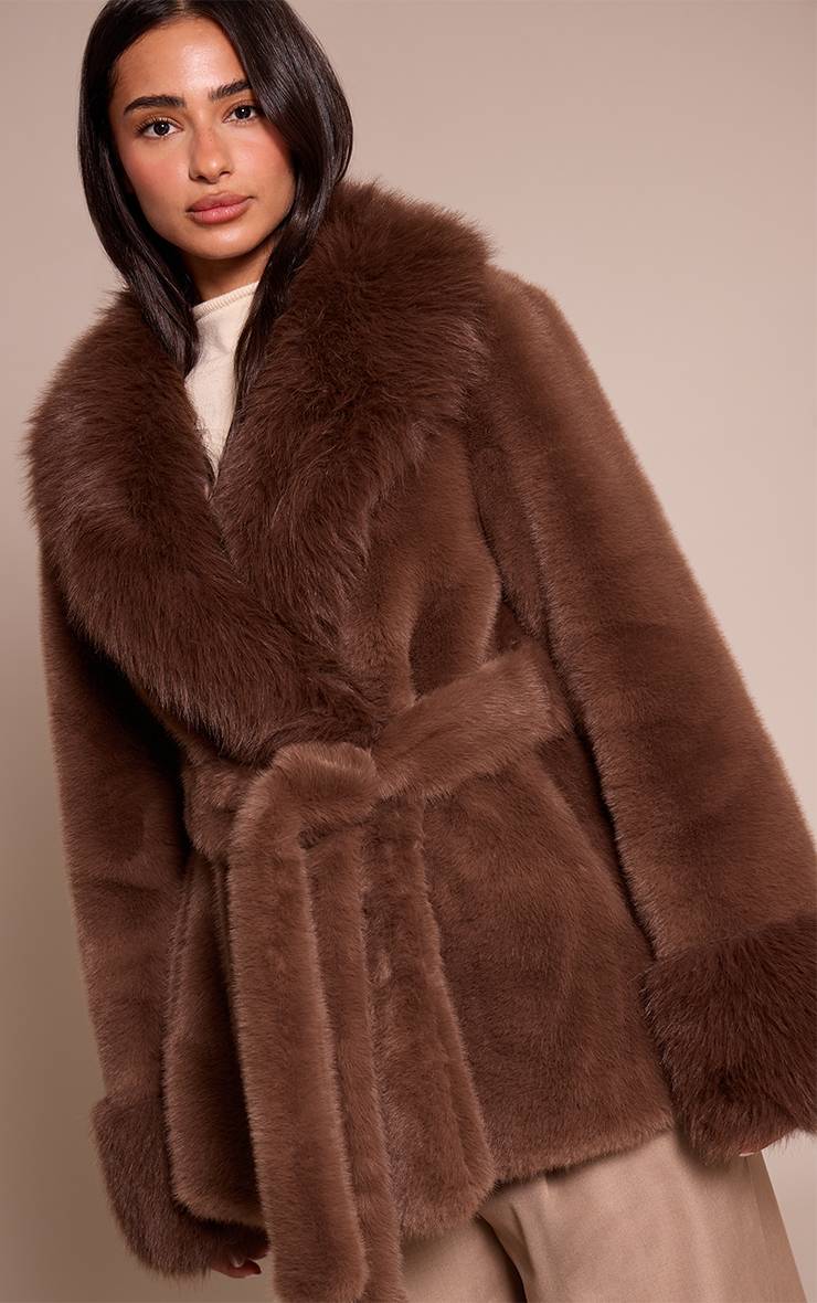 Chocolat Manteau Petite En Synthétique Moelleuse Avec Ceinture À Nouer