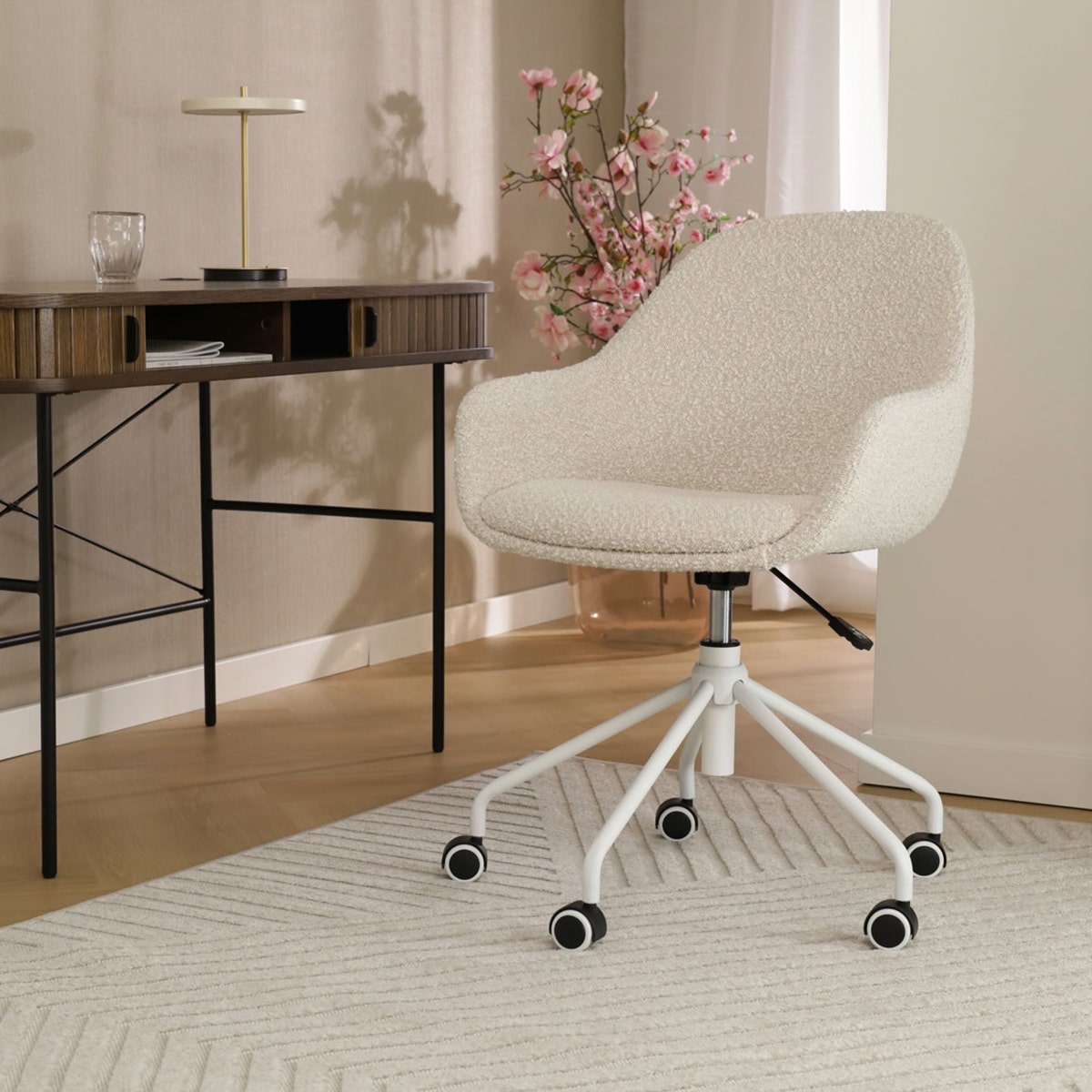 Nolon Nout-Mae Bureaustoel Bouclé Beige - Armleuning - Wit