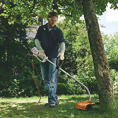 Coupe-bordure électrique Stihl FSE 60 540 W largeur de coupe 35 cm