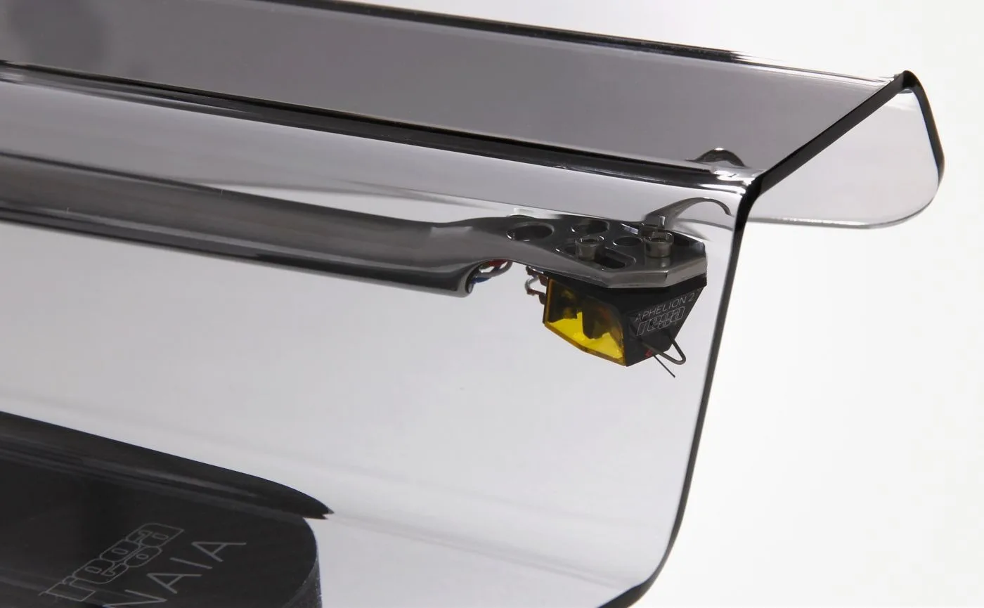 Rega Naia   cellule Aphelion 2 MC Platines vinyle hi-fi