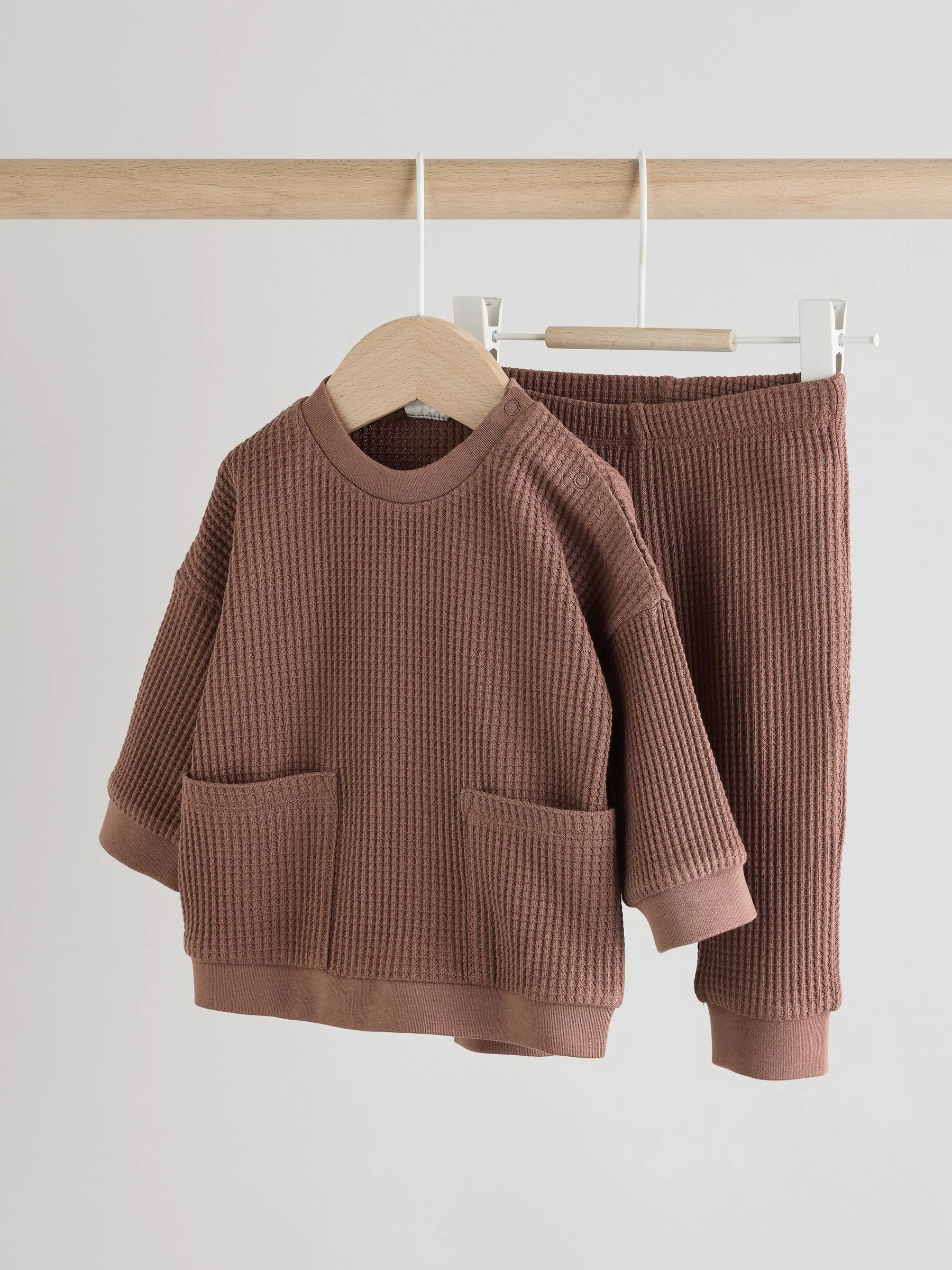 Chocoladebruin - 100% Cotton Top and Joggers Baby 2 Piece Set (0mths-2yrs)