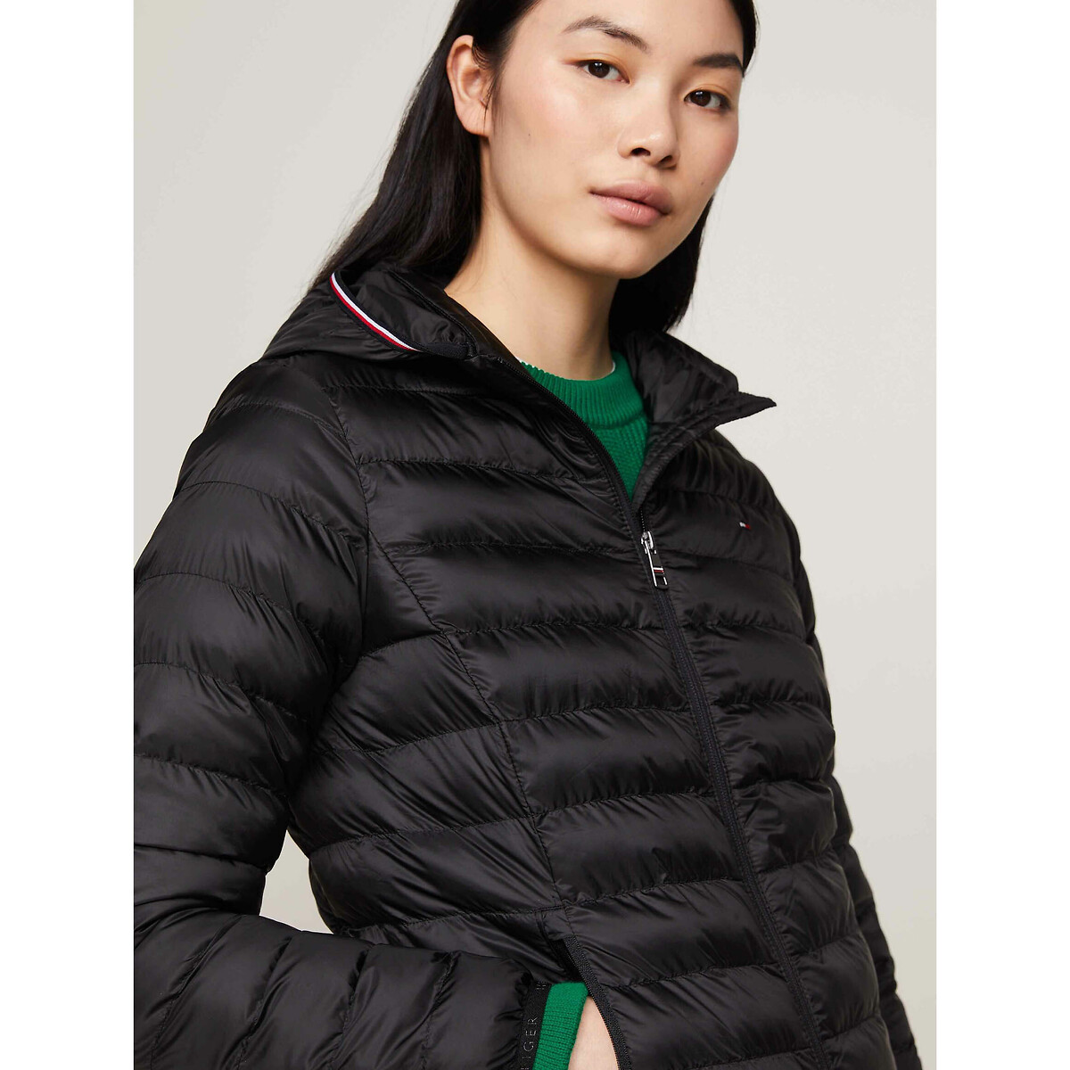 TOMMY HILFIGER<br>Jaqueta de plumas com capuz e mangas compridas