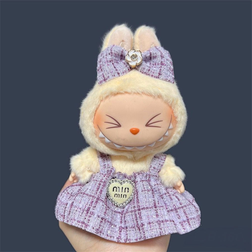 (2-tlg. Set) Monsterhäschen Bouclé Kleid Puppen Zubehör Outfit Verkleidungs Accessoire inkl. Schleife - Lila