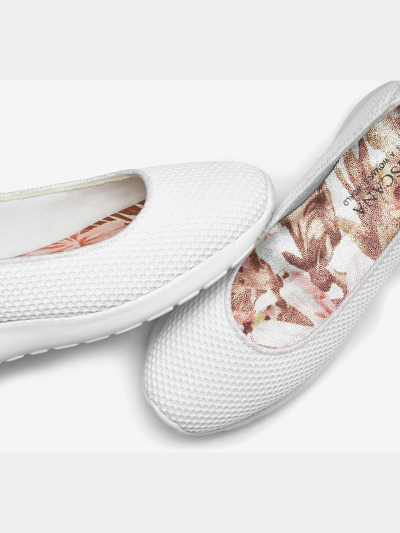Ballerines trotteurs au look sportif