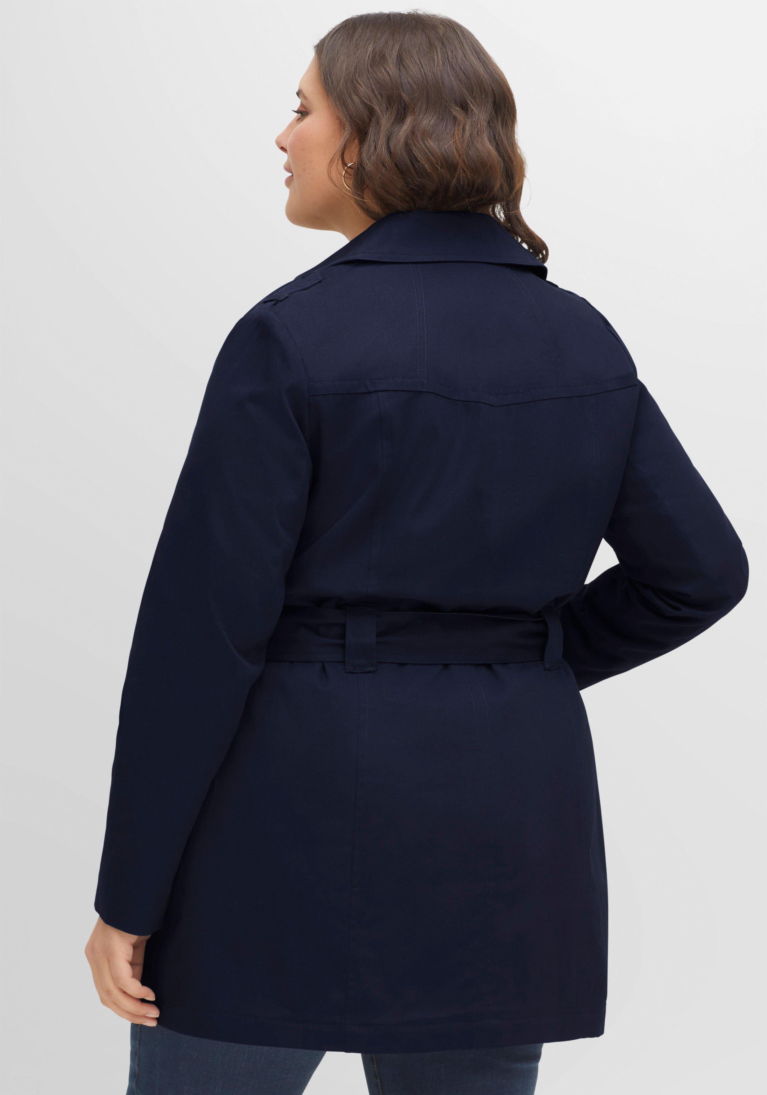 Trenchcoat in Kurzform