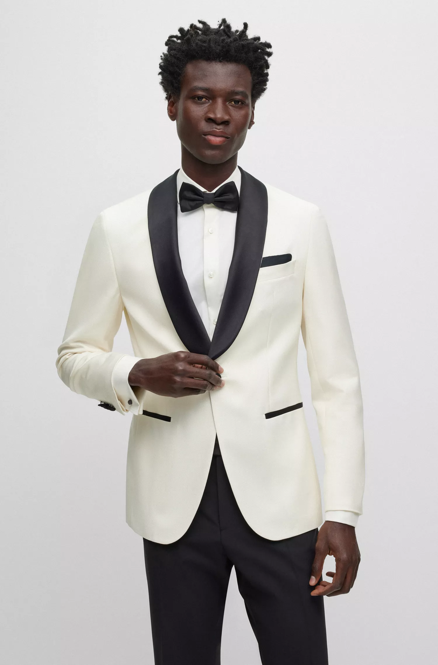 Camisa BOSS preta de corte regular em sarja de algodão com elastano.