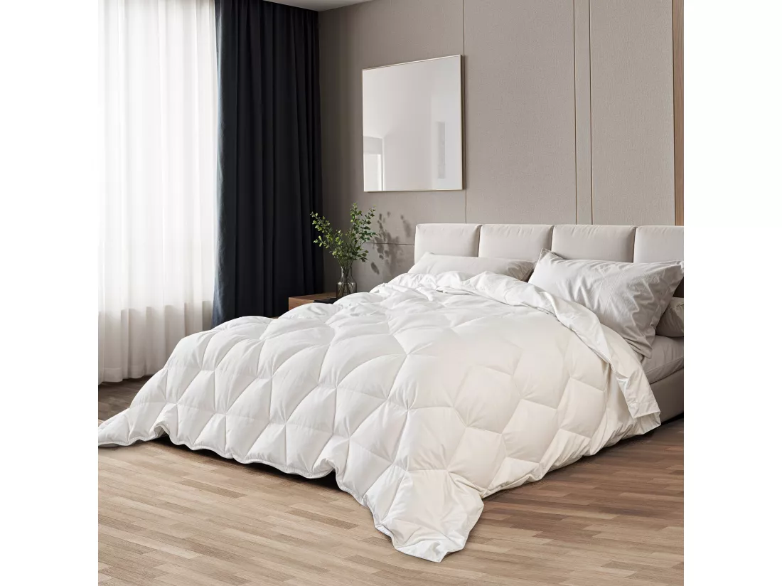 The White Stone Couette 140 x 200 cm de 150 g | Rembourrage doux en ouate douce | Couette matelassée en microfibre hypoallergénique blanche | Couette pour Lit 1 Personne