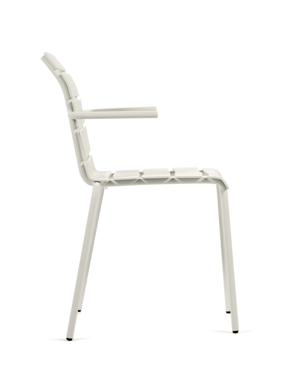 Valerie Objects Aligned tuinstoel met armleuning off white