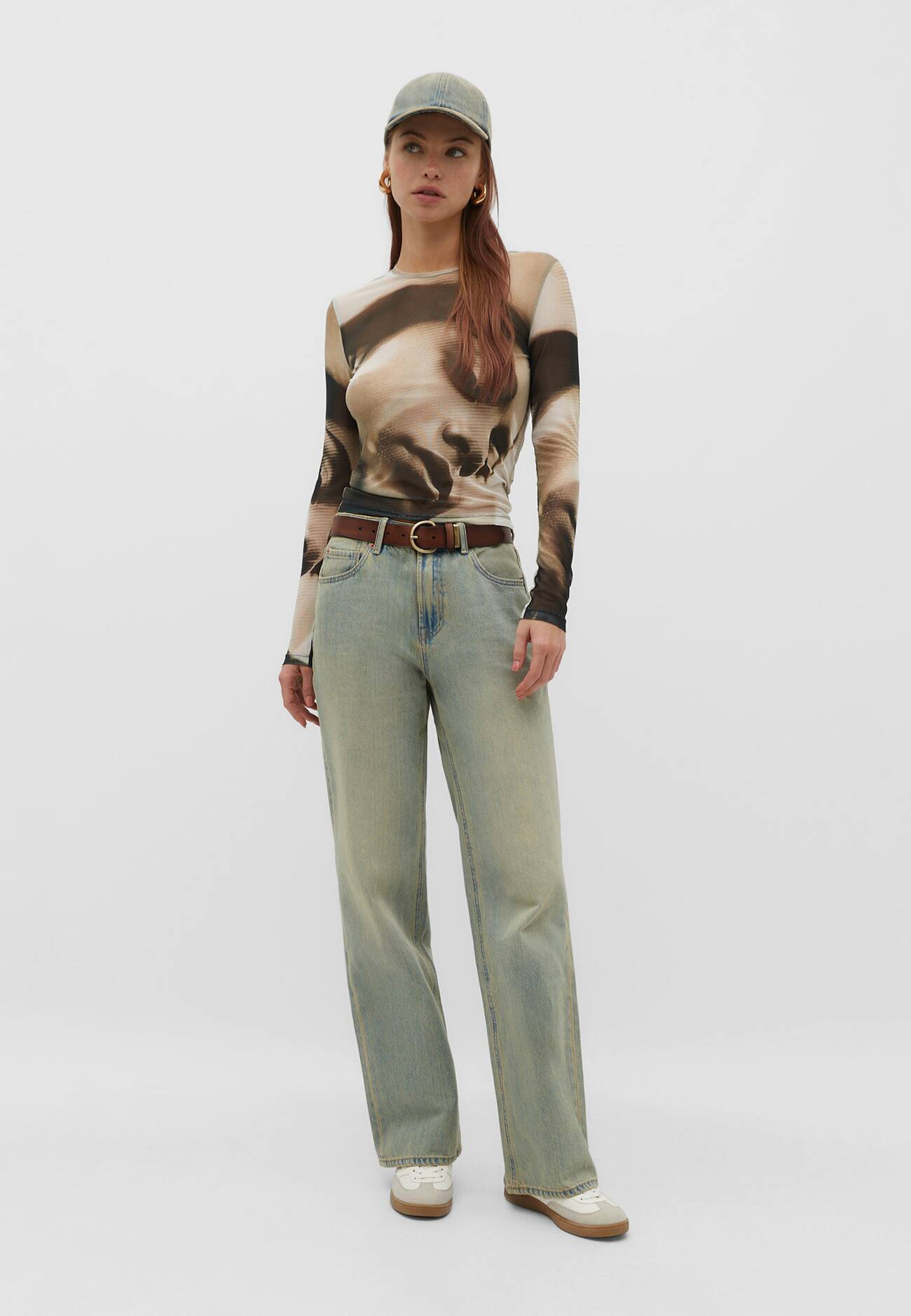 Camiseta com estampa de tule