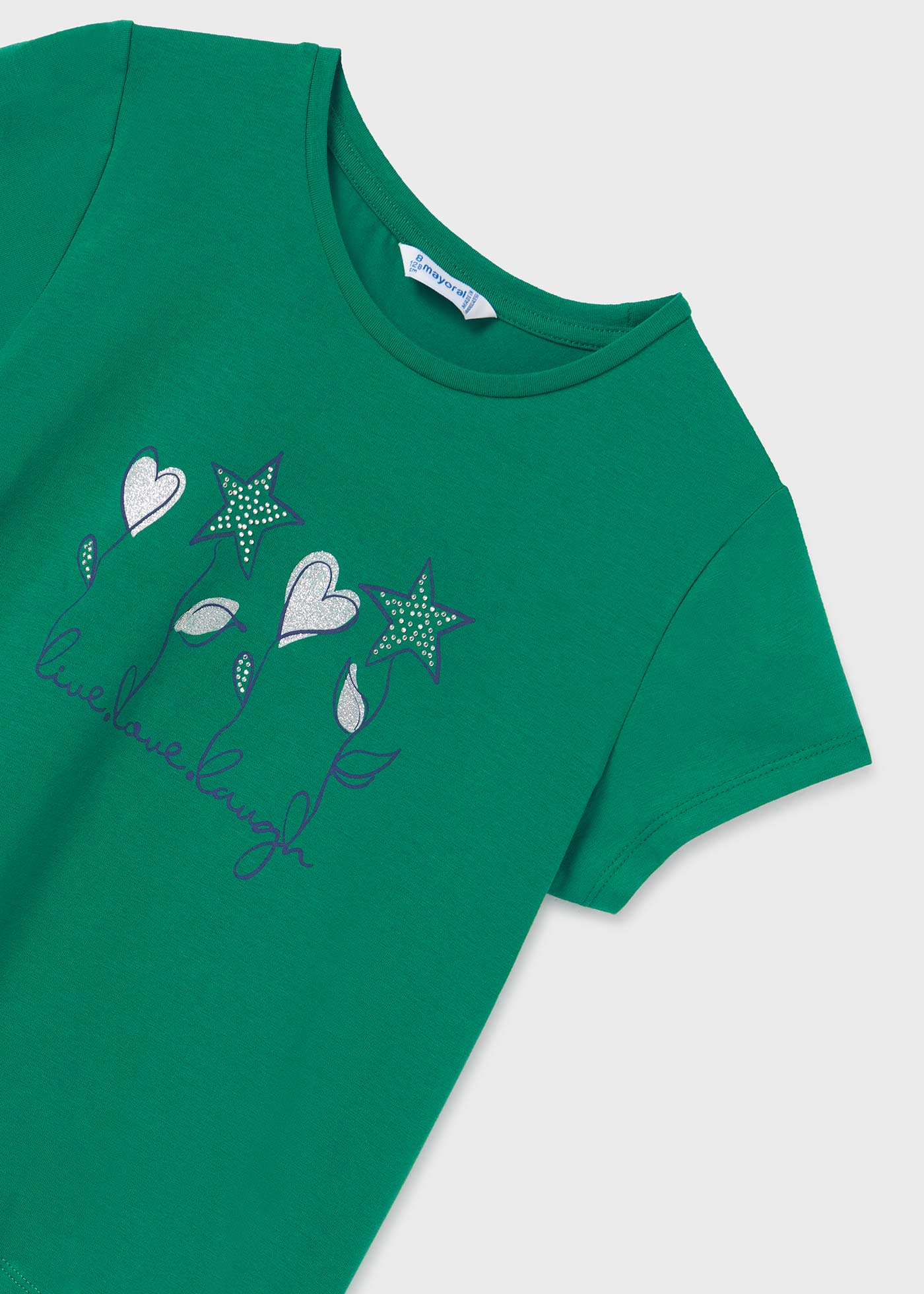 Camiseta de manga curta para meninas, feita de algodão sustentável.