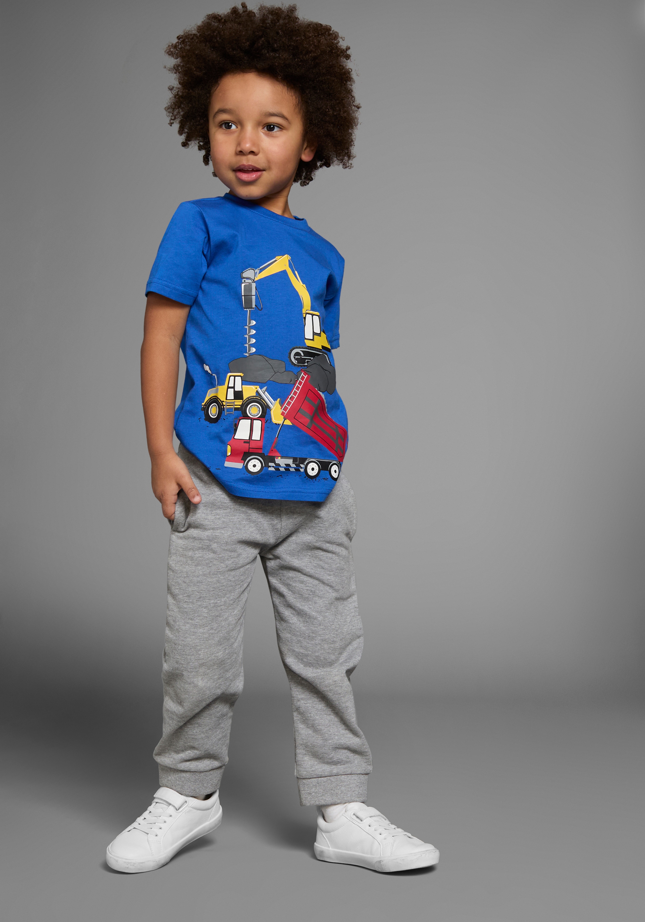 KIDSWORLD T-Shirt »mit coolen BAUMASCHINEN Print«, Kurzarm,  Basic-Passform,  bedruckt,  Rundhalsausschnitt