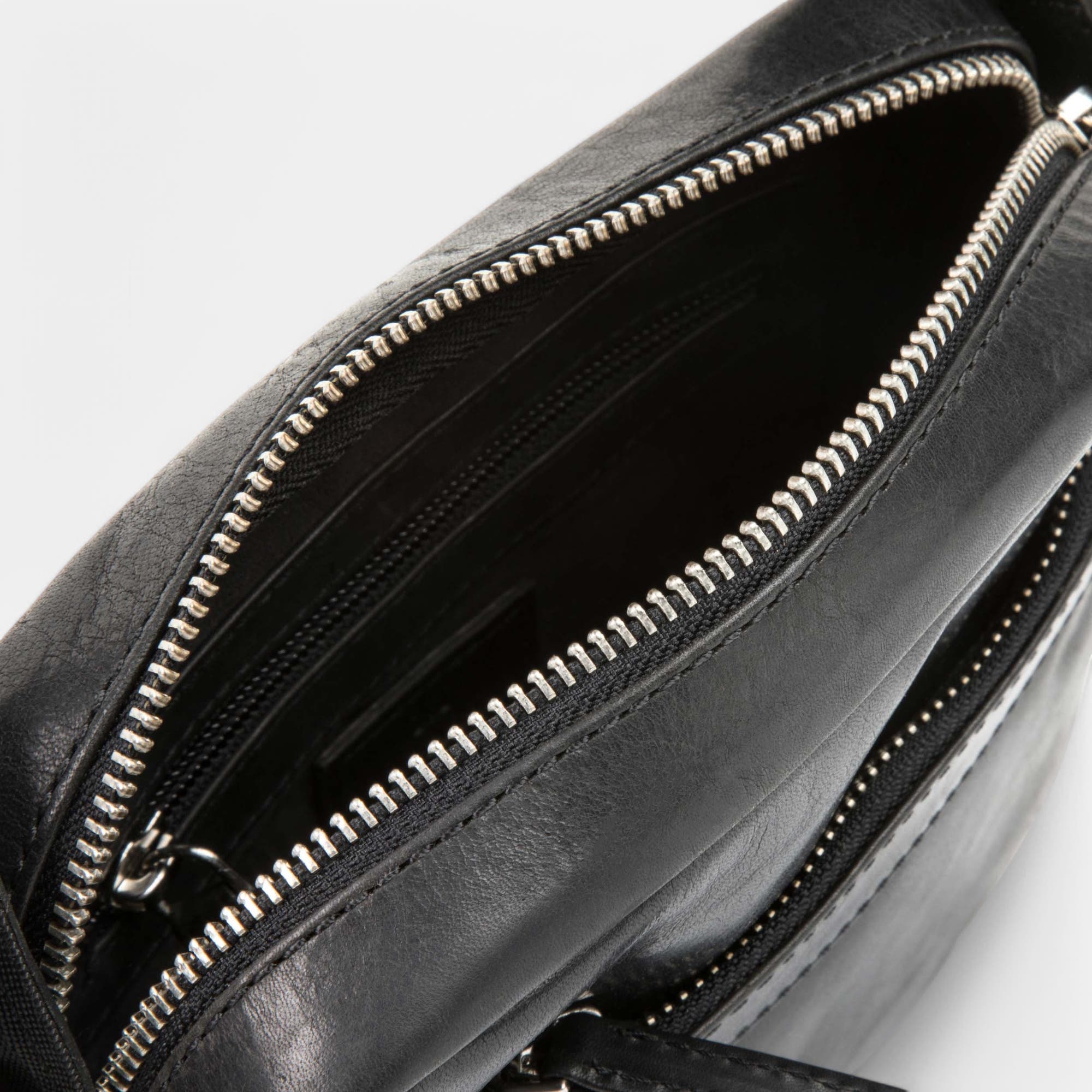 Sac homme en cuir noir