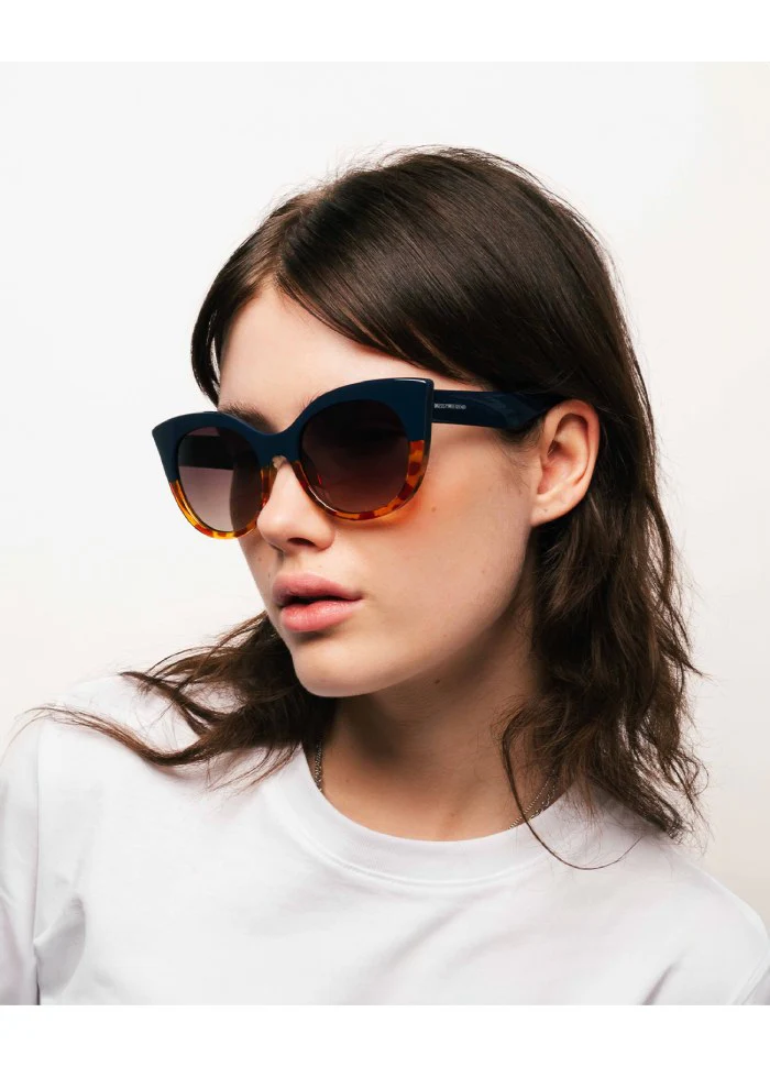 MessyWeekend  Thelma solbrille - Tortoise Blue