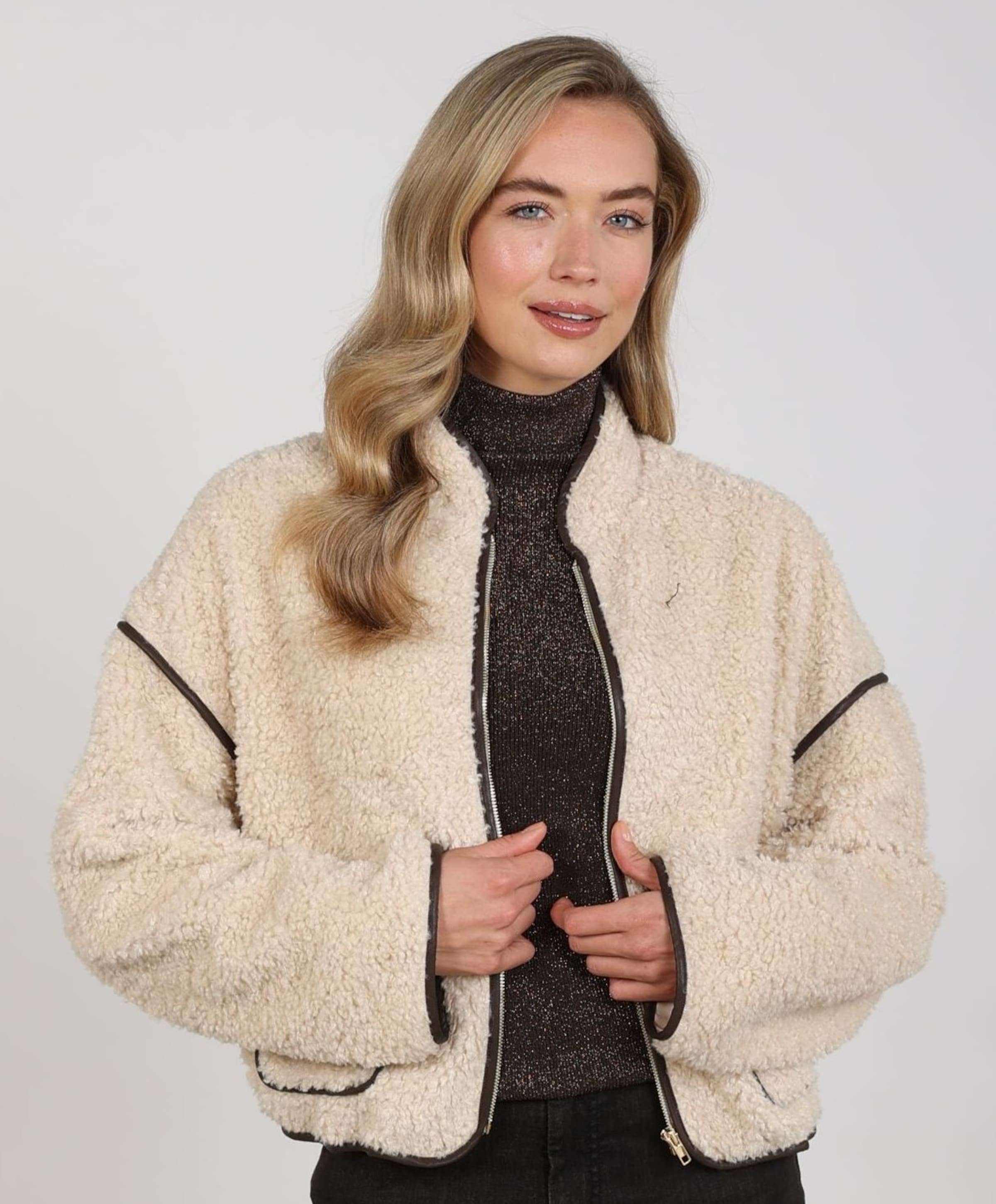 Nukus Dames jas beige