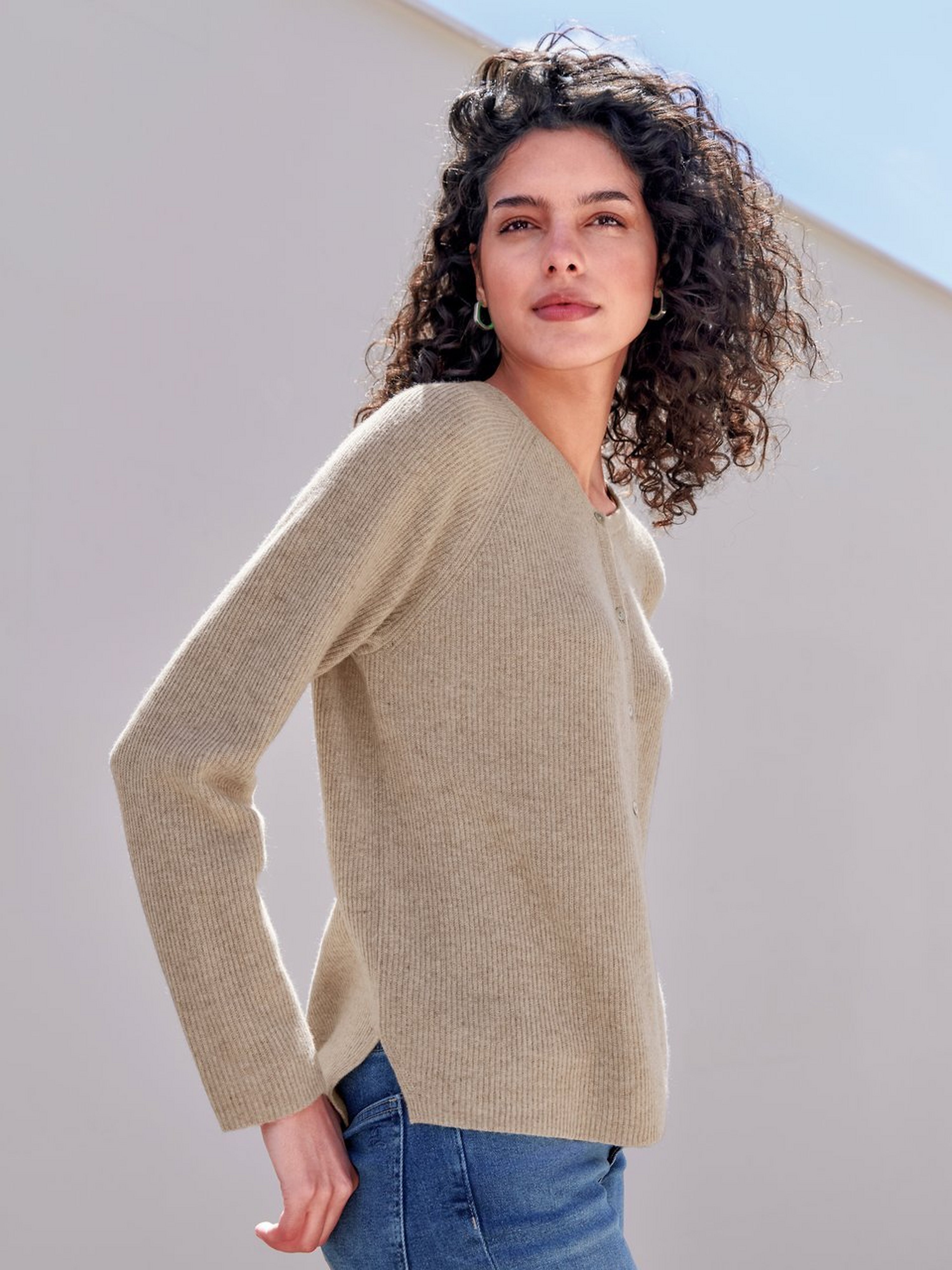 Strickjacke aus 100% Schurwolle
