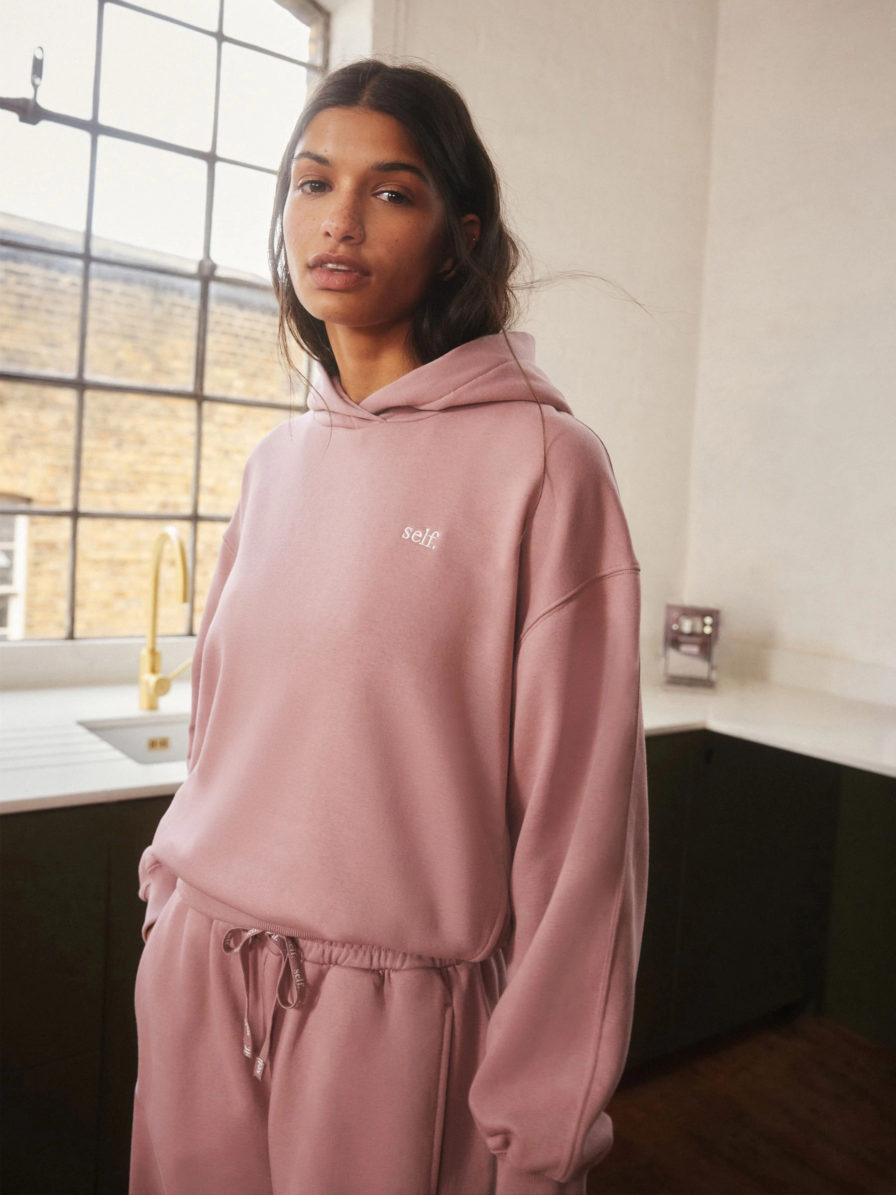 Roze - Self. hoody