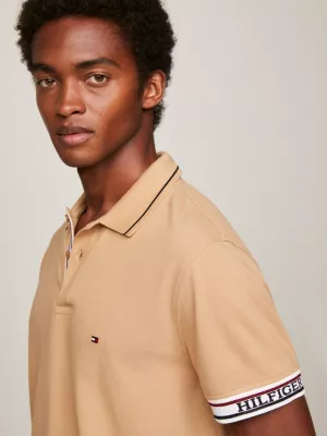 Polo de corte regular com fita contrastante