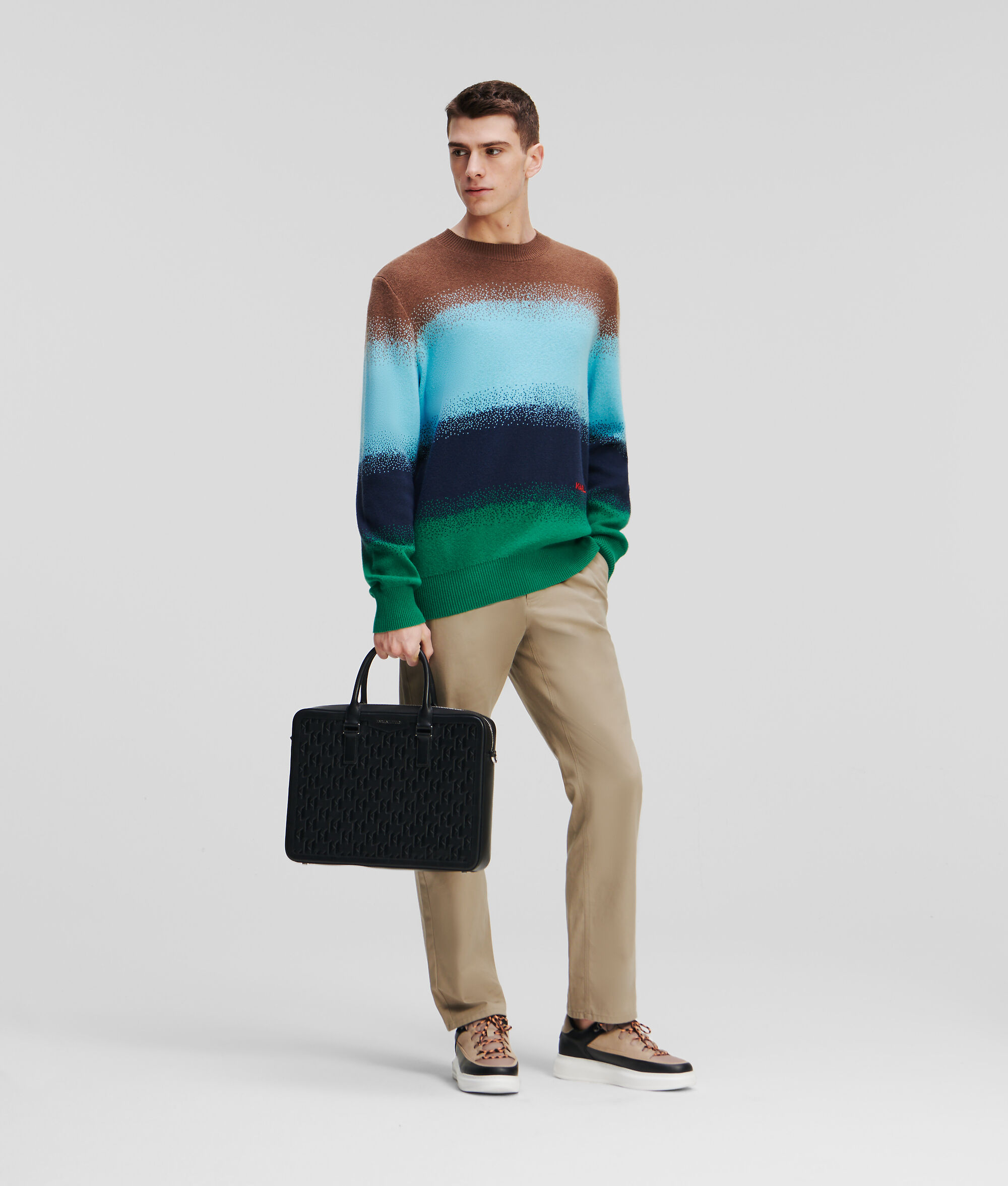 PULL À RAYURES DÉGRADÉES