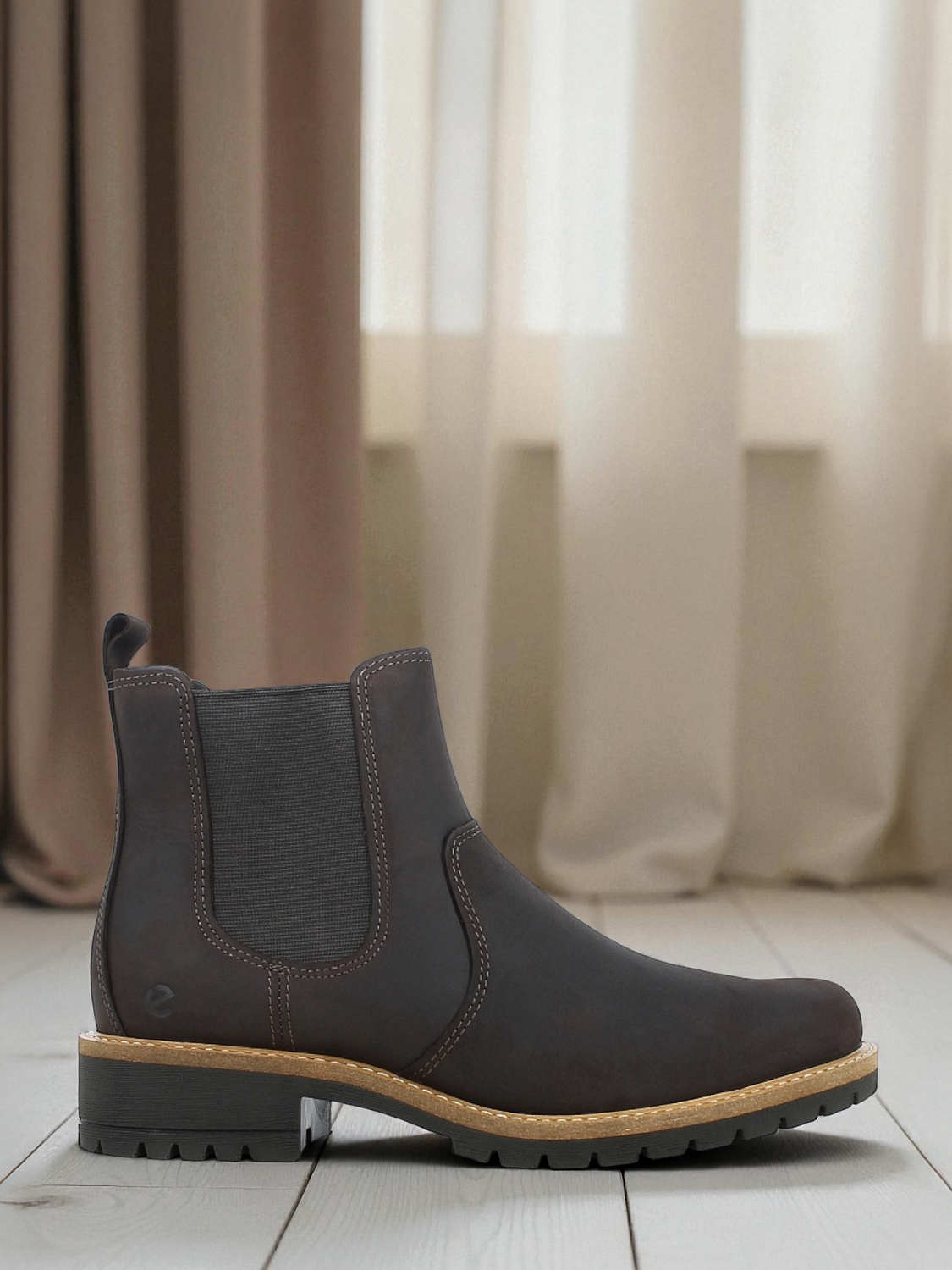 Ecco Chelsea boots Elaina skinn