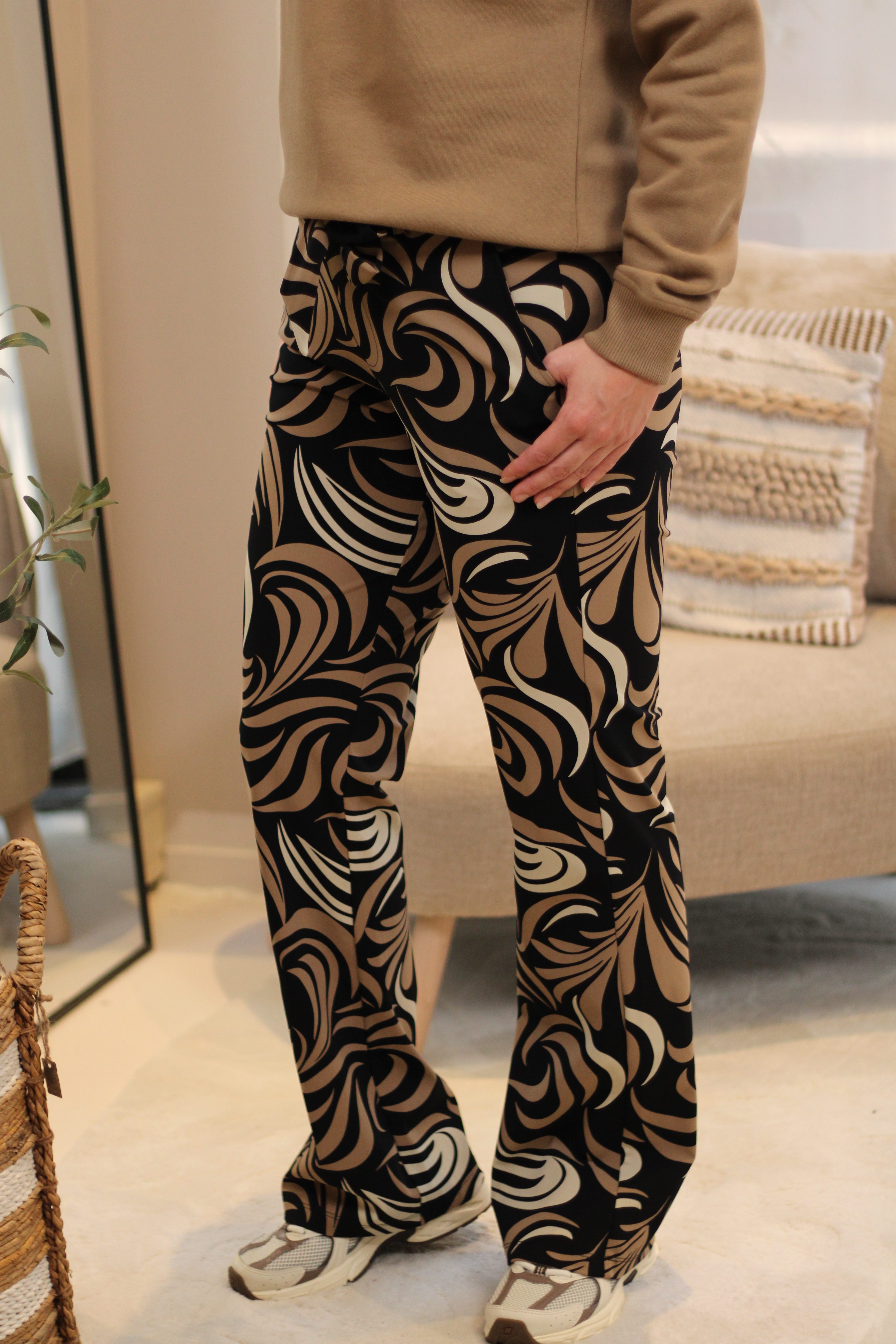Zoso - Edith Printed Flair Travel Pants - Black/Camel