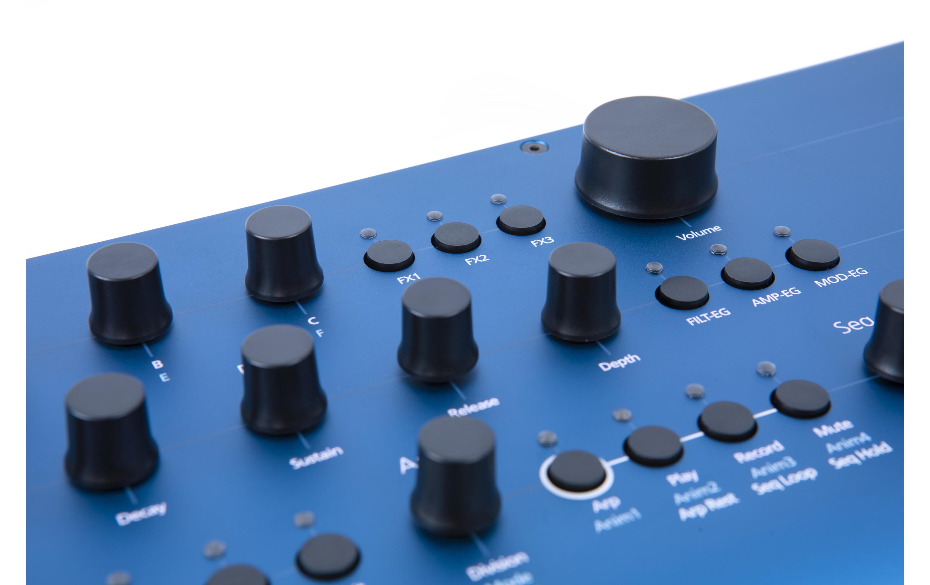 Synthesizer Cobalt8X<br>8-stimmiger erweiterter virtuell-analoger Synthesizer 61-Tasten-Tastatur