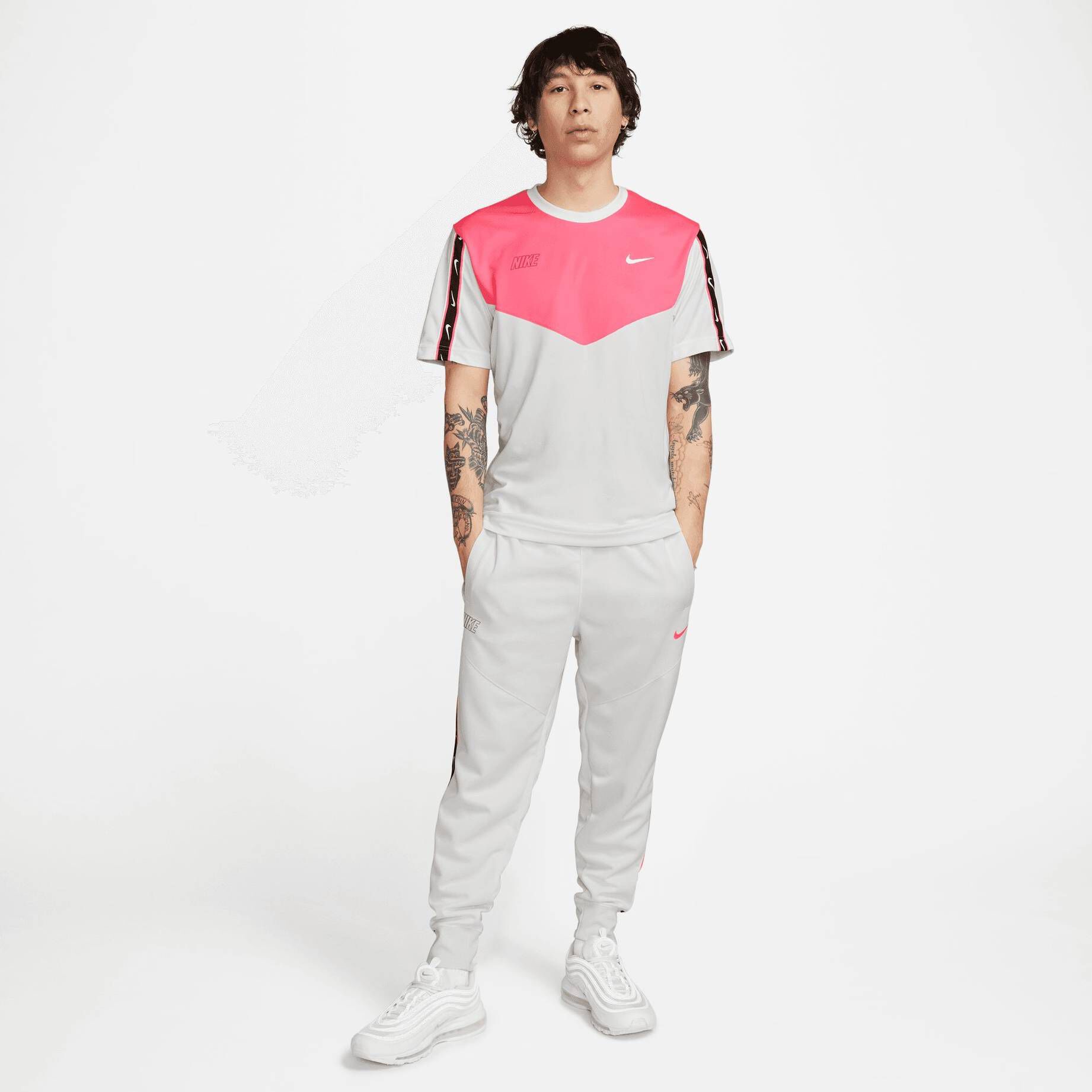 Nike Sportswear| Herren T-Shirt REPEAT