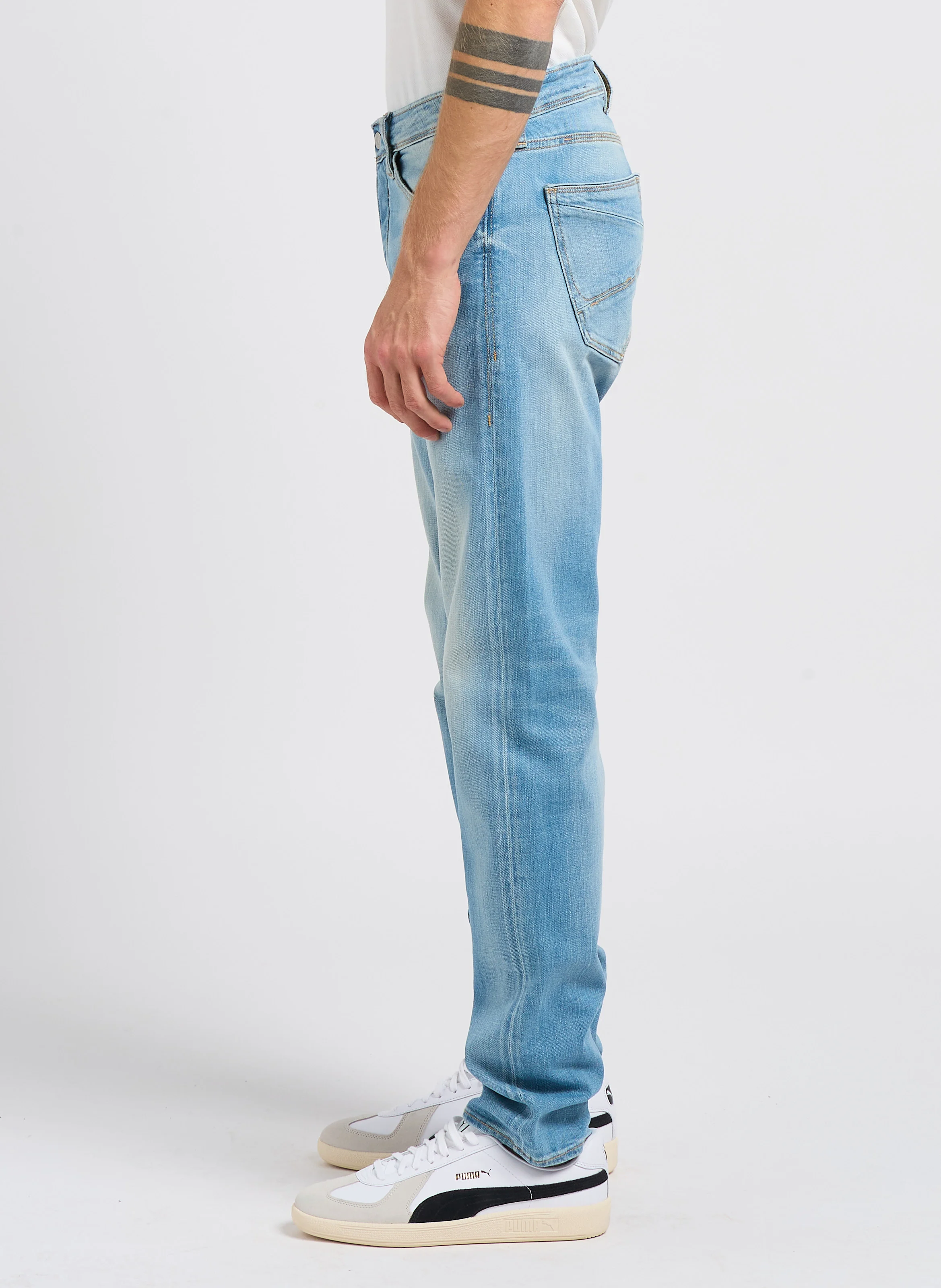 Jean ajustée en coton | Bleu